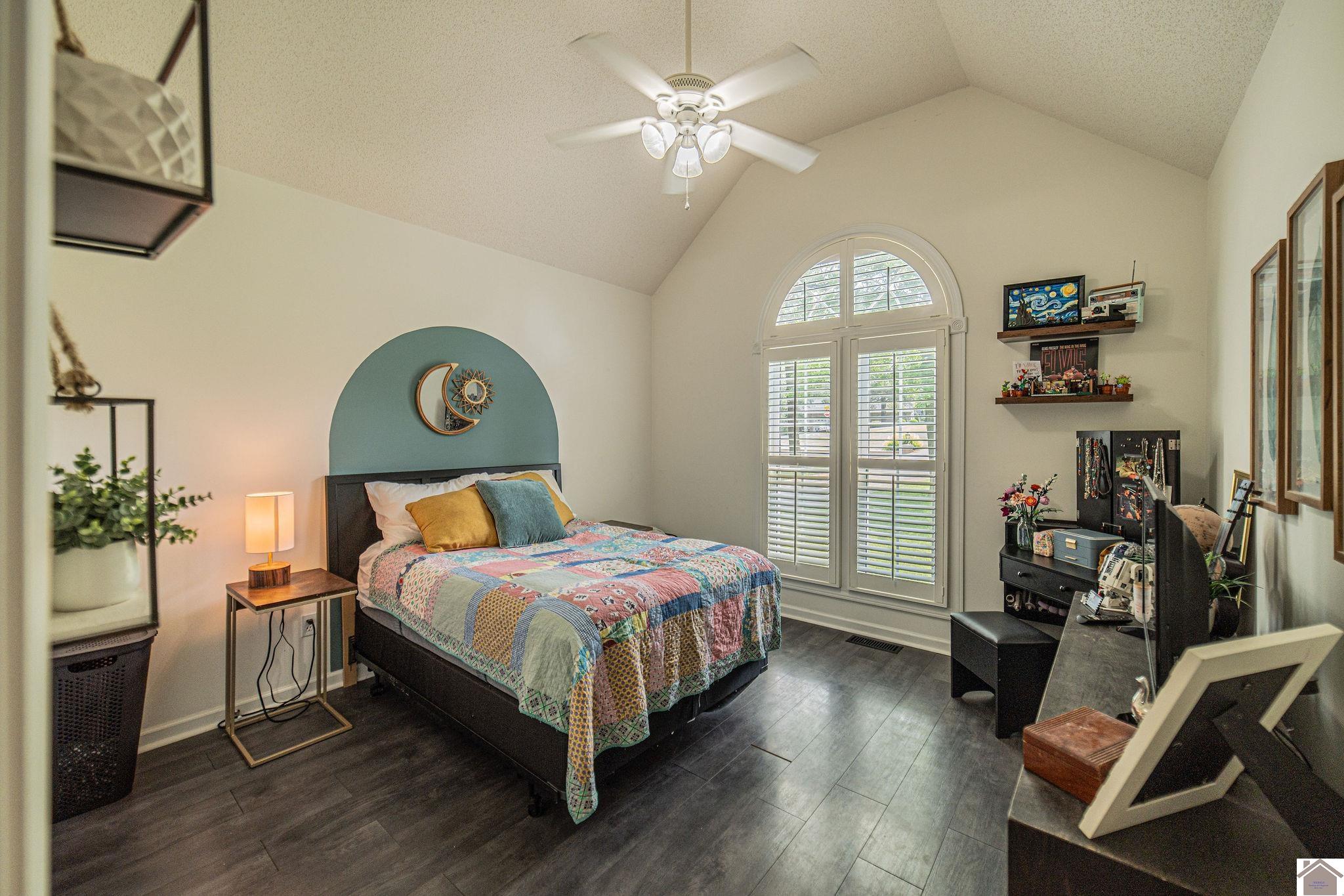 110 Downing Cove Property Photo 32
