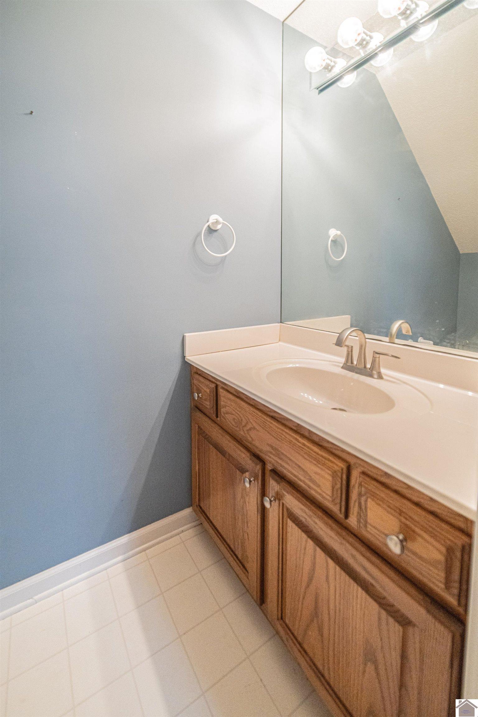 110 Downing Cove Property Photo 36