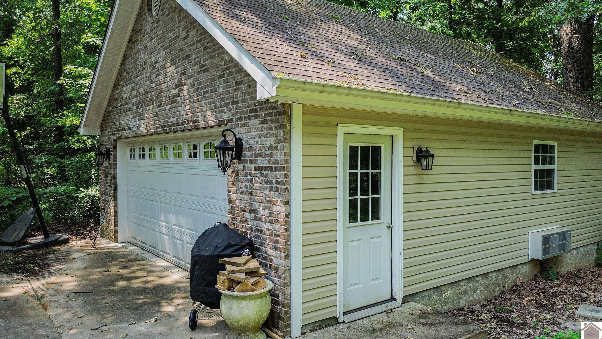 110 Downing Cove Property Photo 37