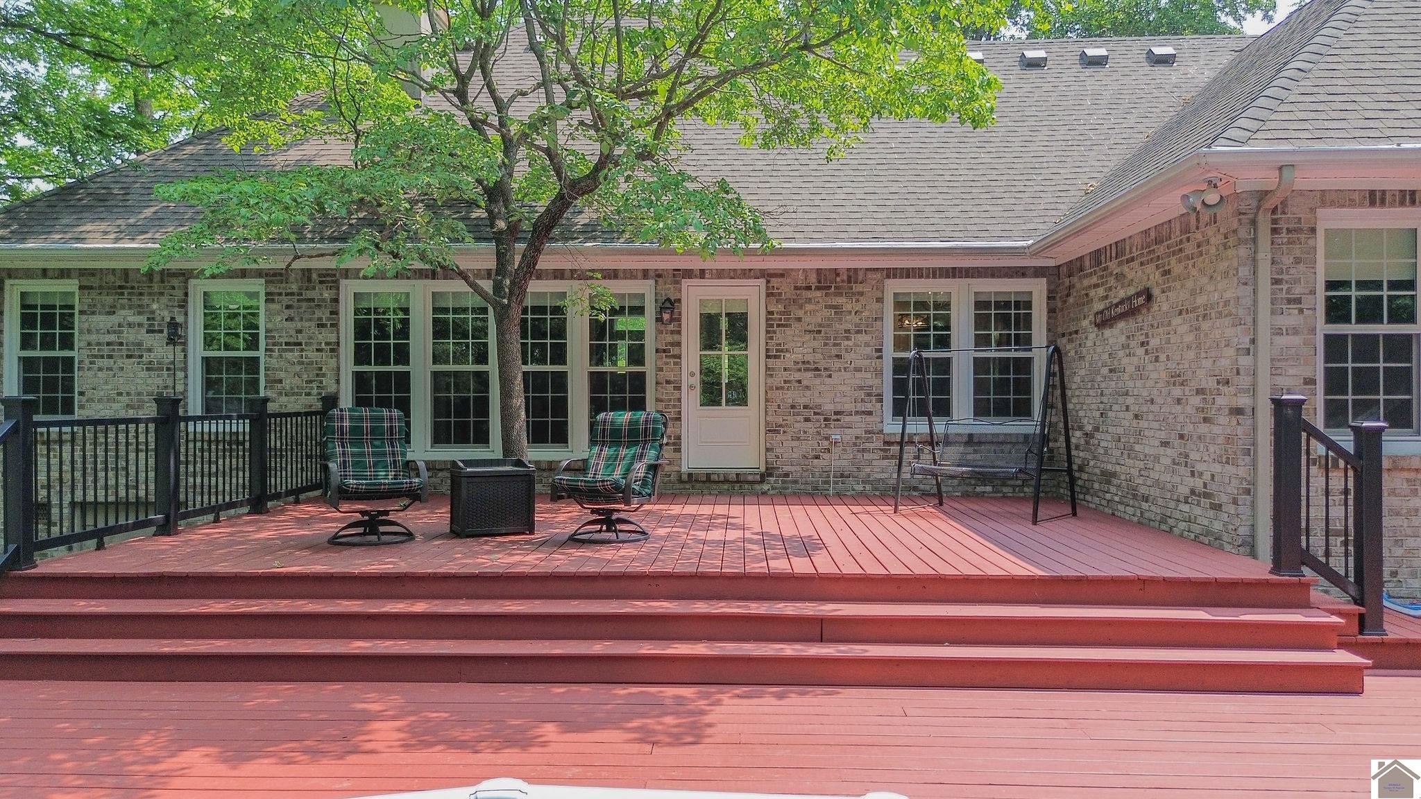 110 Downing Cove Property Photo 41