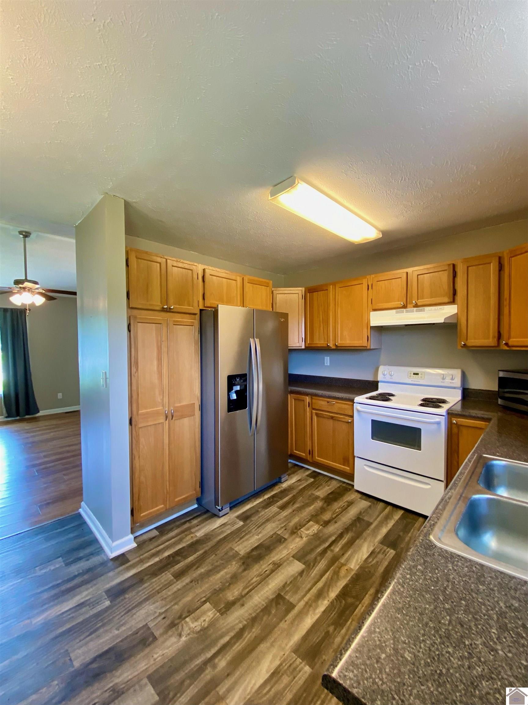 440 Sunrise Dr Property Photo 8