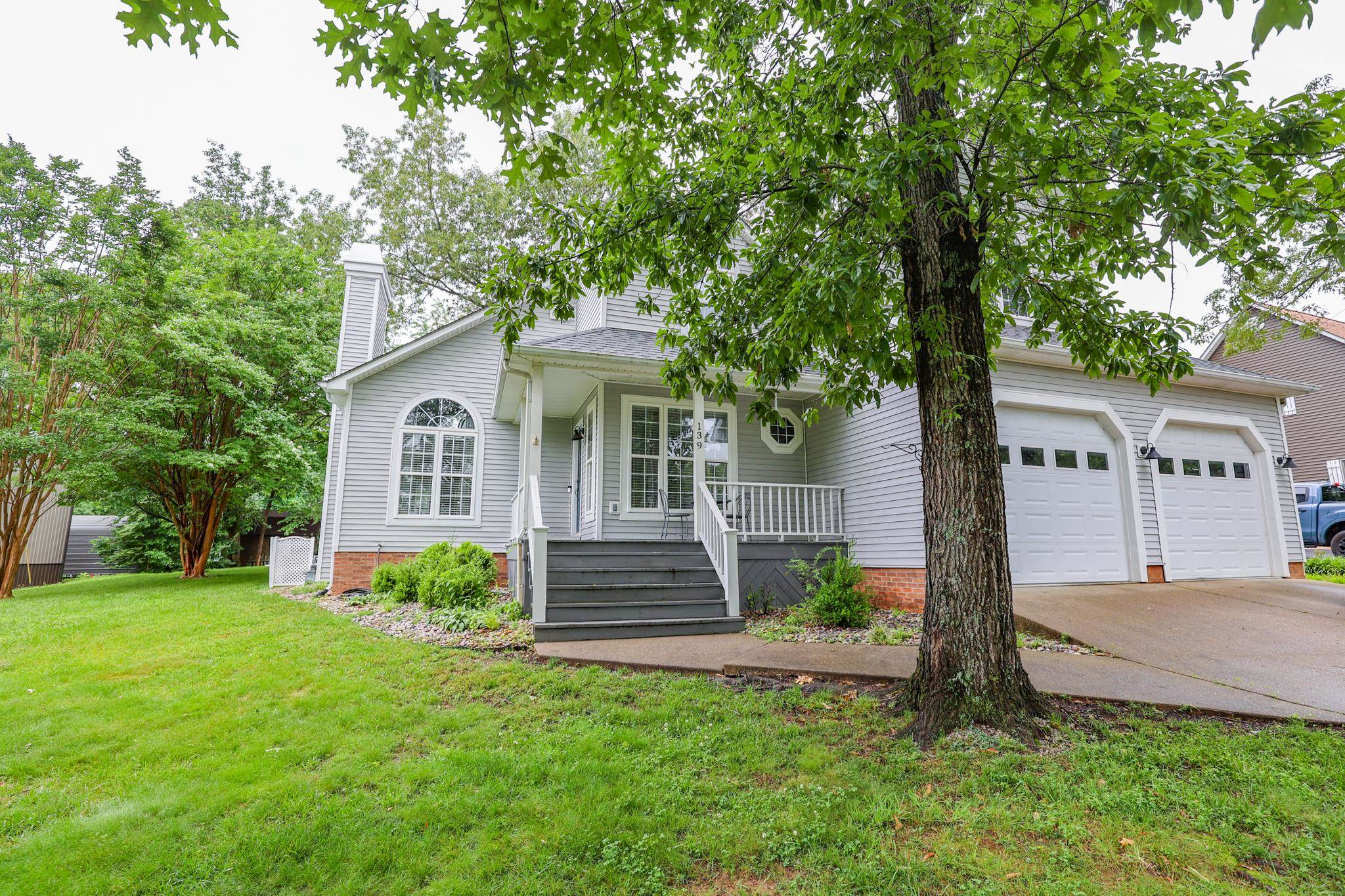 139 Sir Rogers Drive Property Photo 1