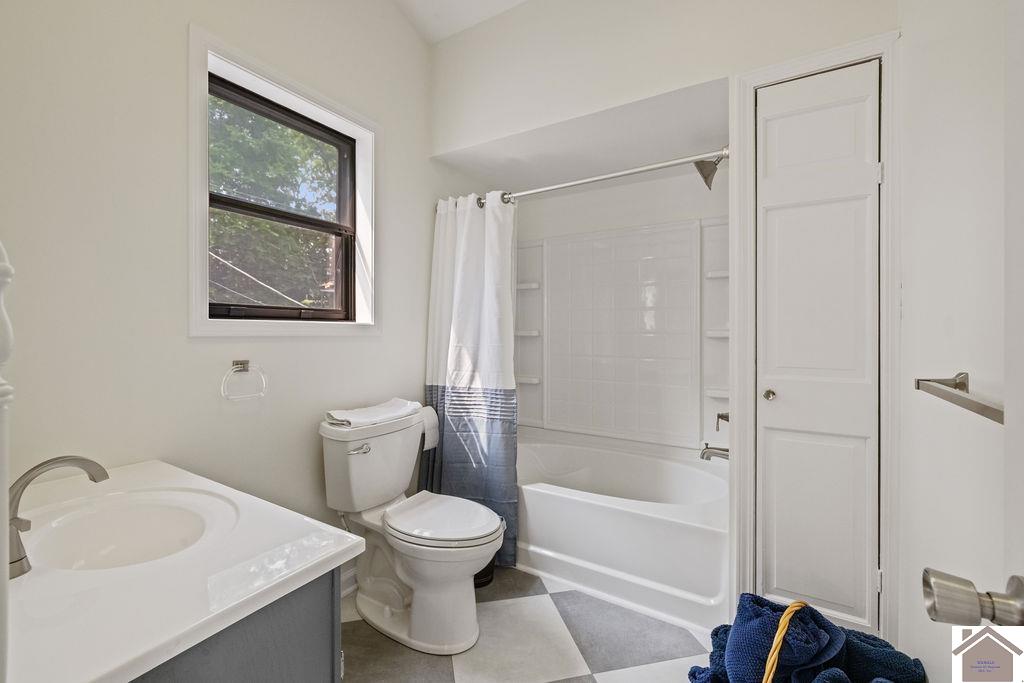 245 Castles Drive Property Photo 26