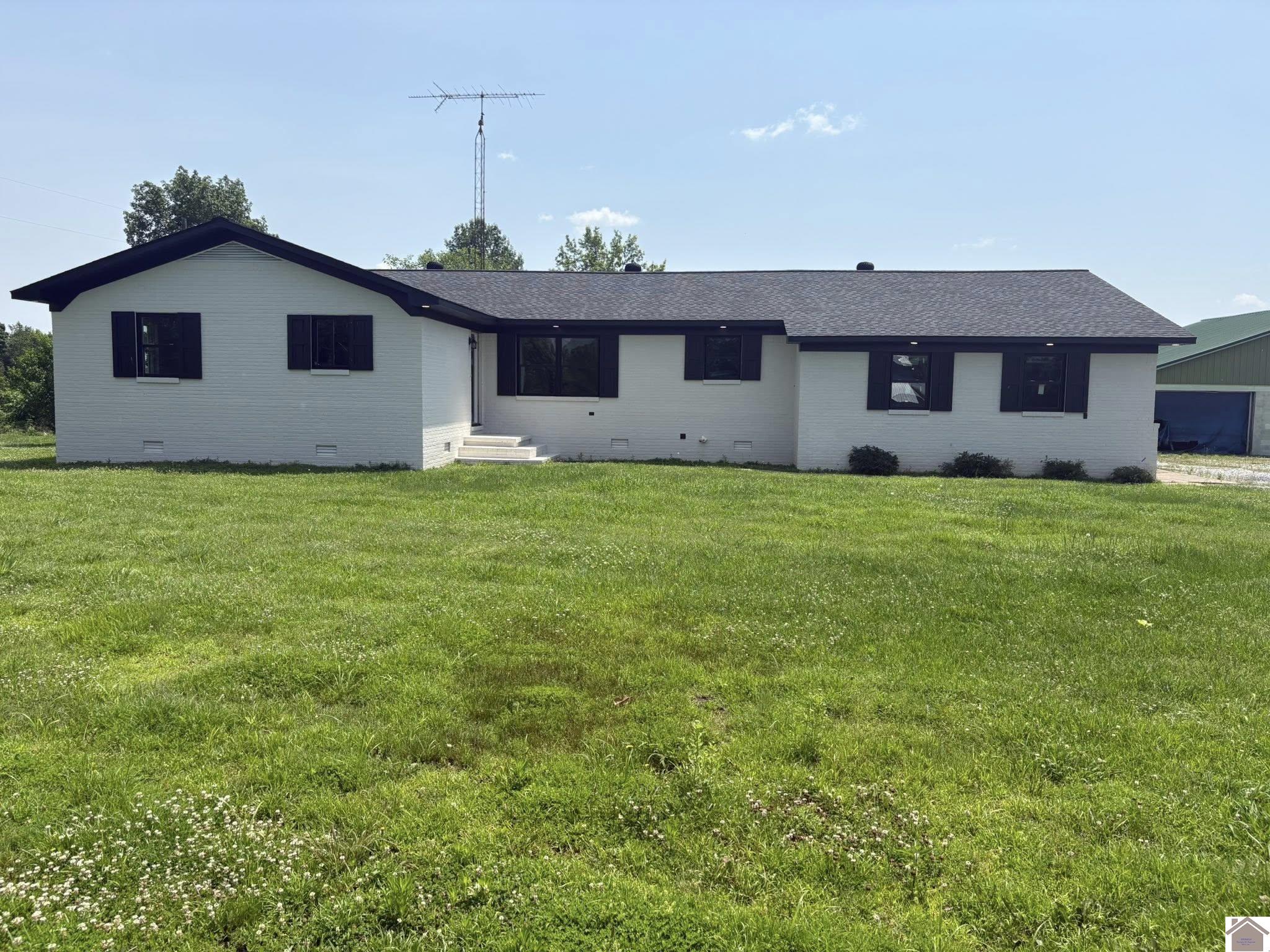 5948 Kentucky 131 Property Photo 1