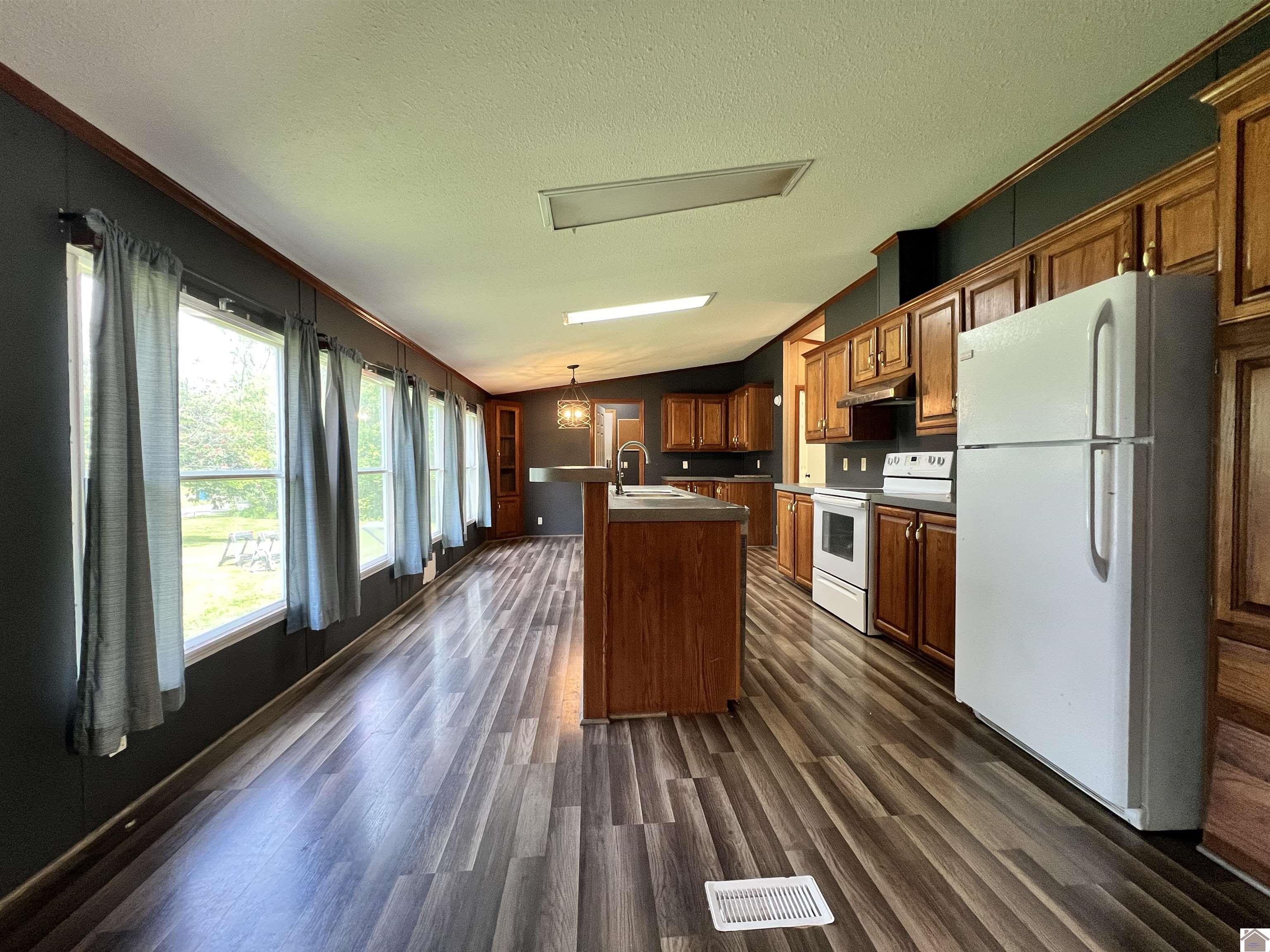 5392 New Providence Road Property Photo 7