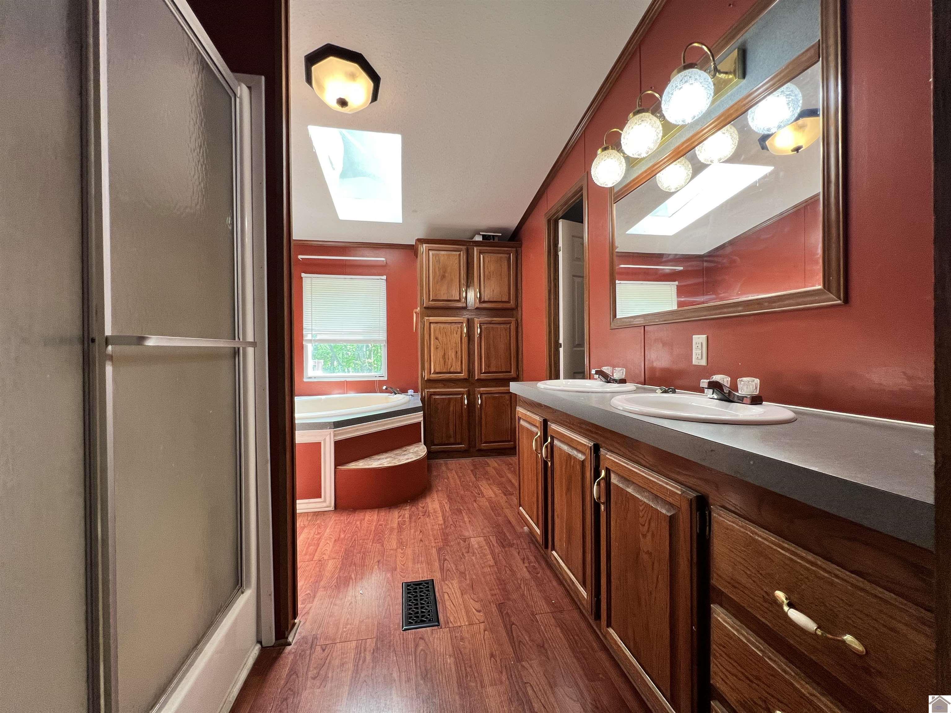 5392 New Providence Road Property Photo 11