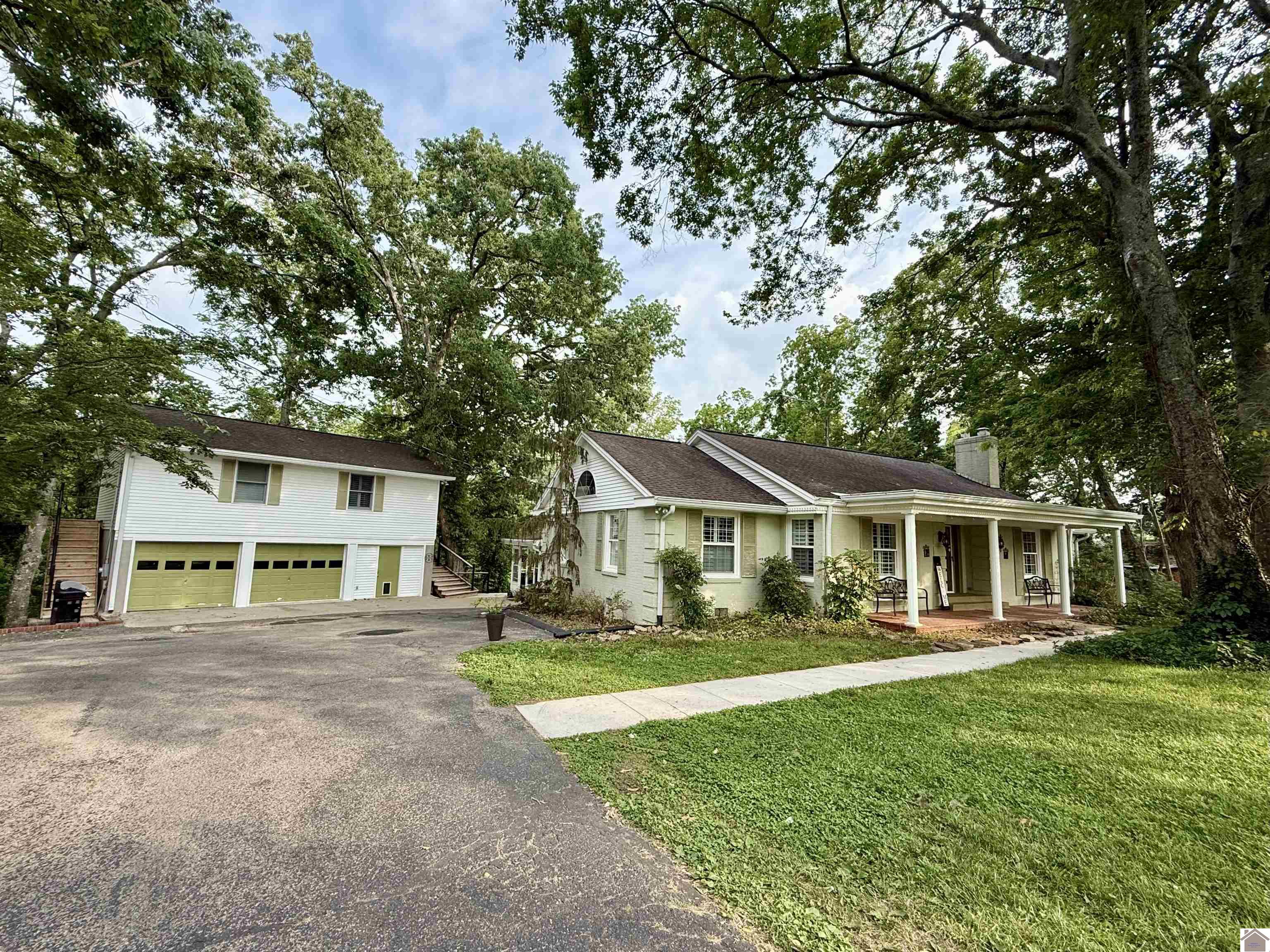 4996 Riverbend Rd. Property Photo 1