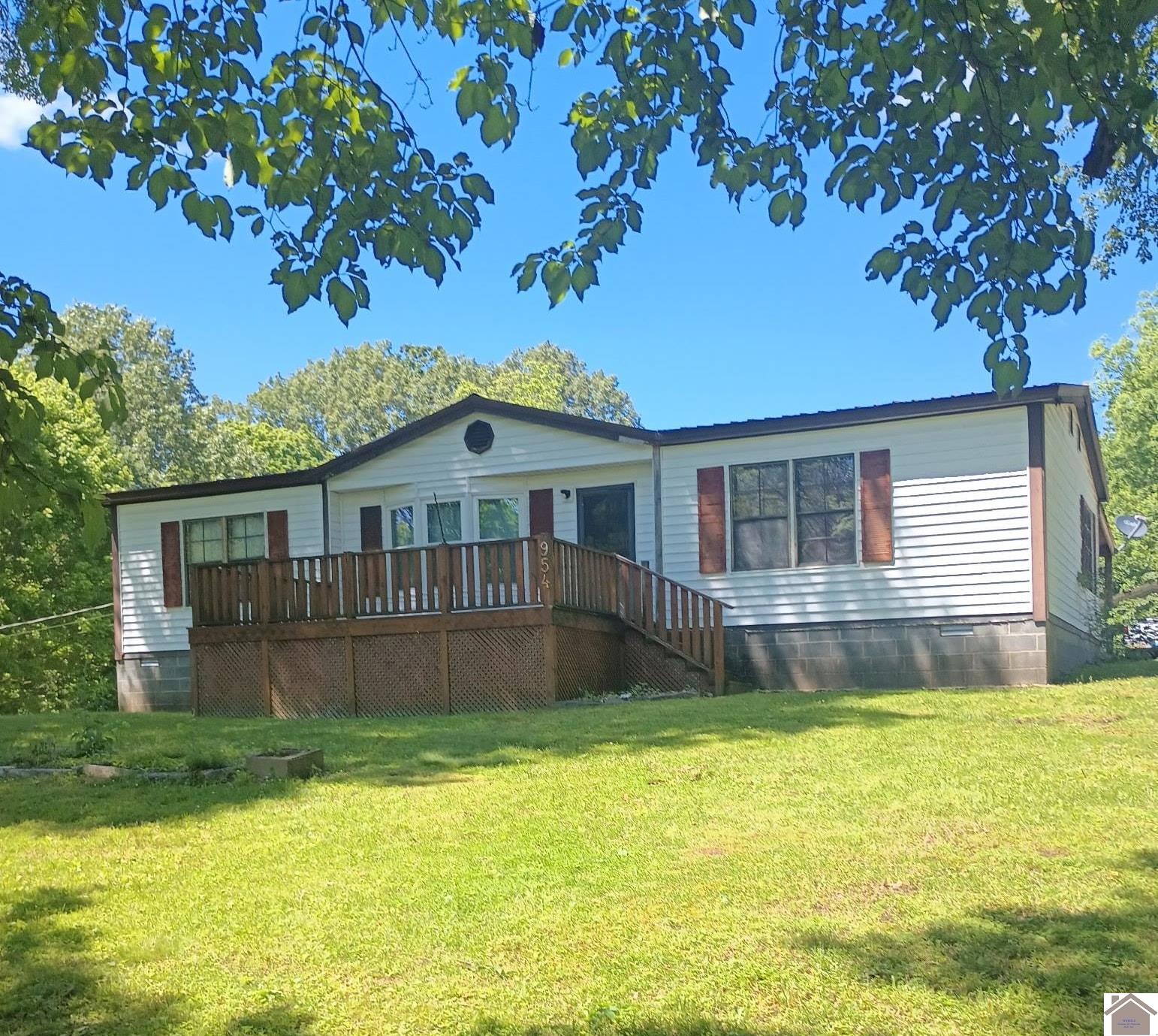 954 Beech Grove Property Photo 1