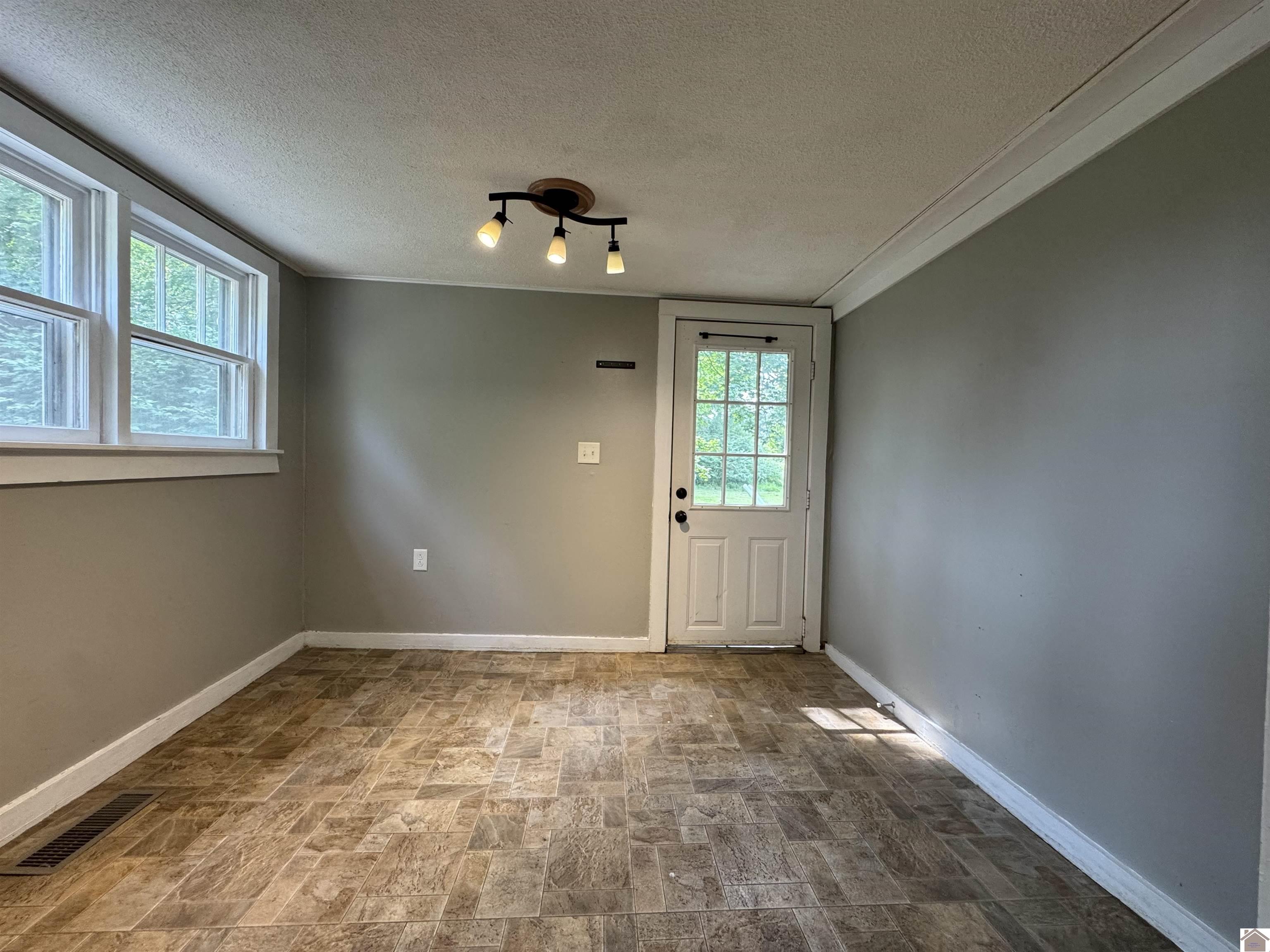 67 Beshear Lane Property Photo 8