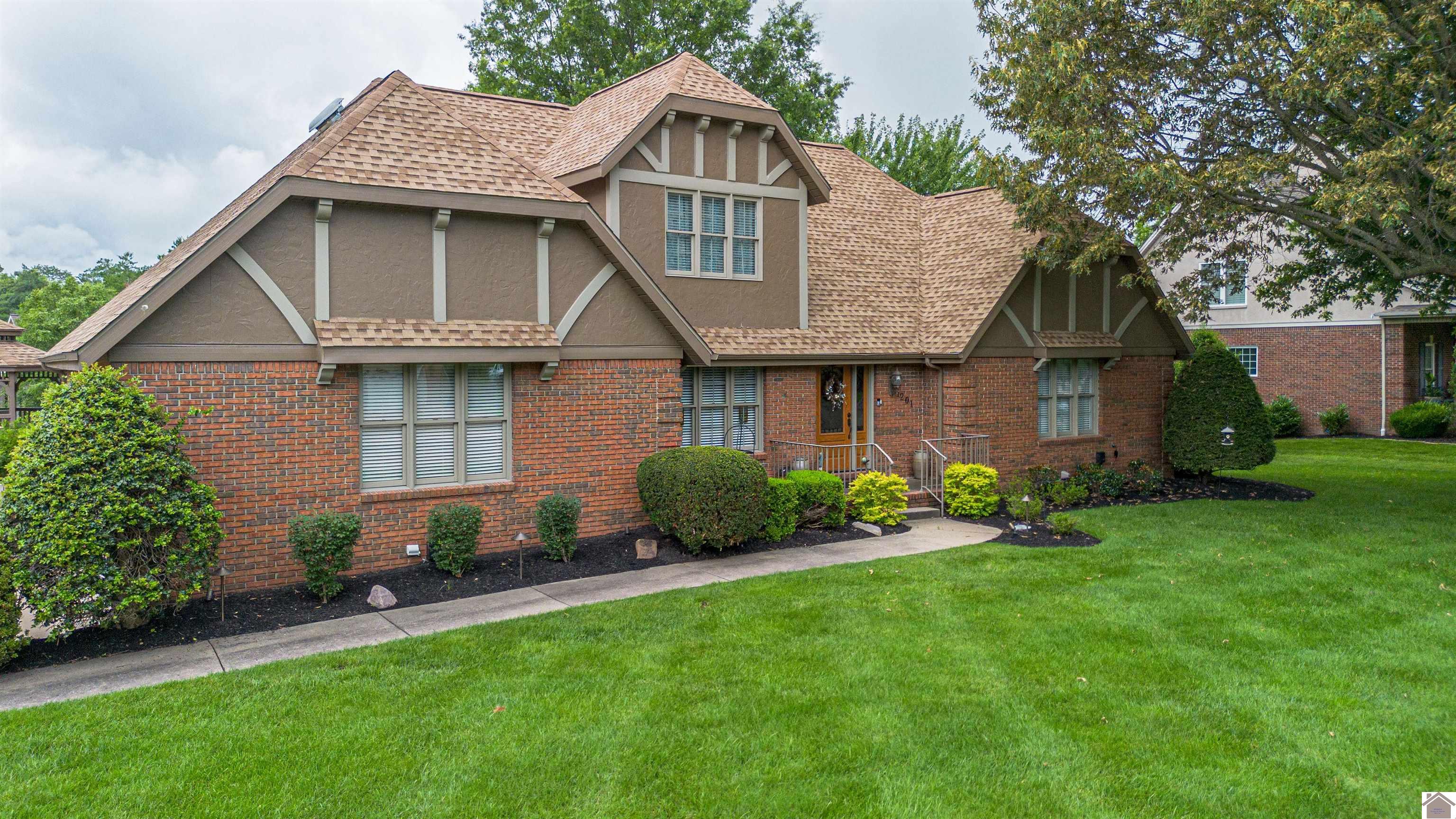1201 Winslow Way