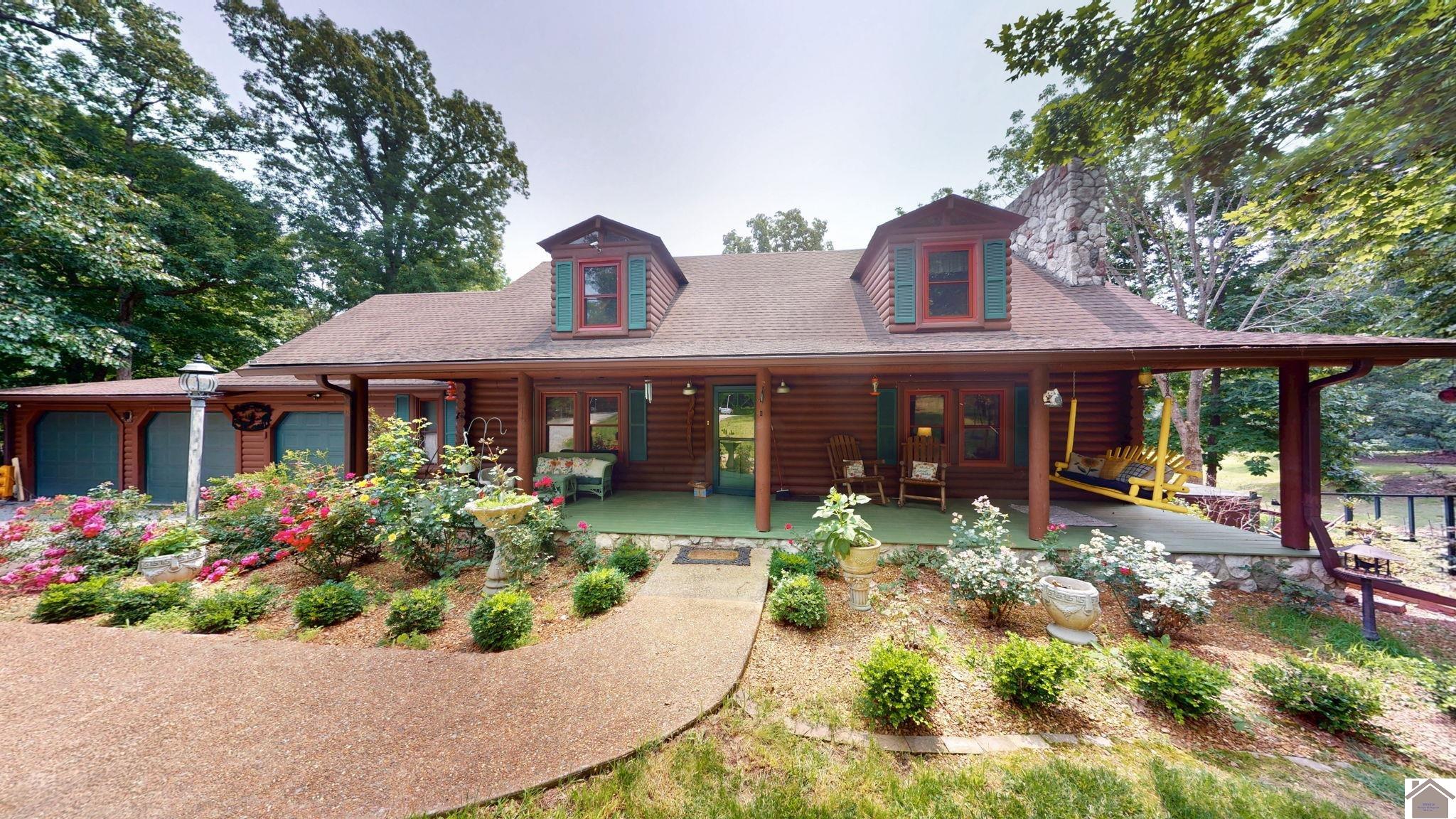 956 Autumn Lane Property Photo 1