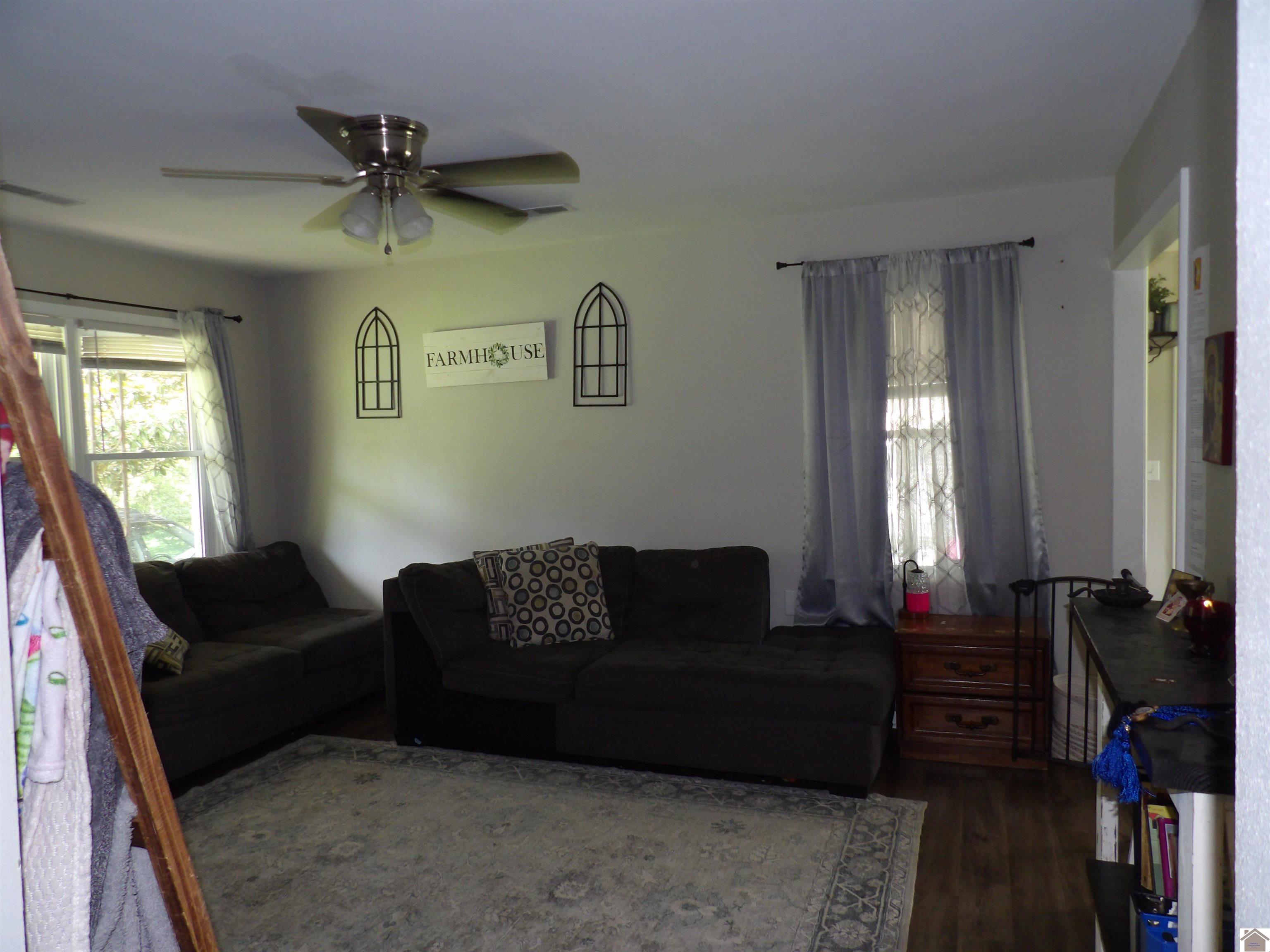719 Elder Street Property Photo 4