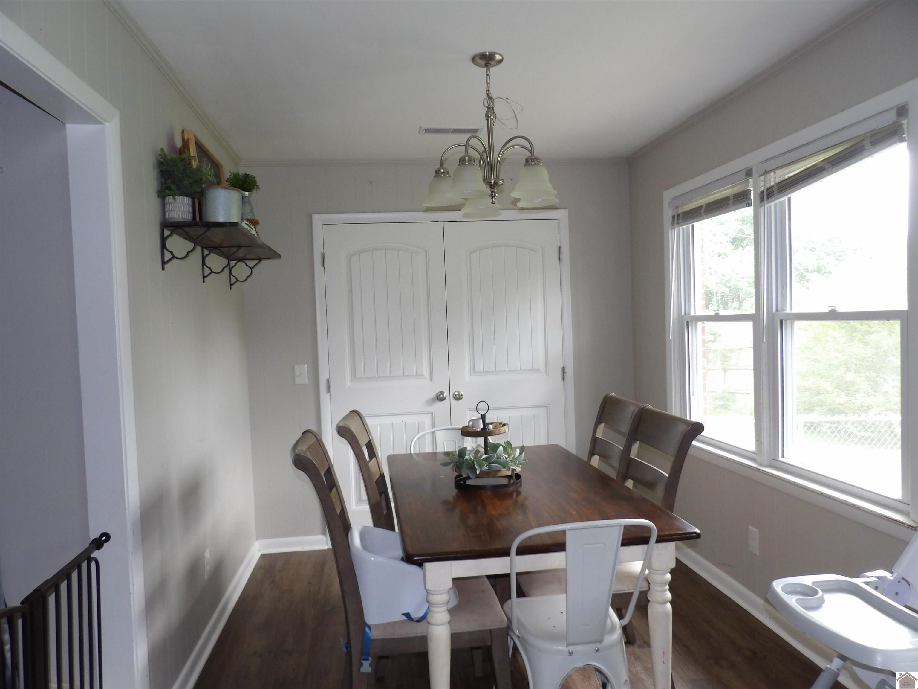 719 Elder Street Property Photo 8