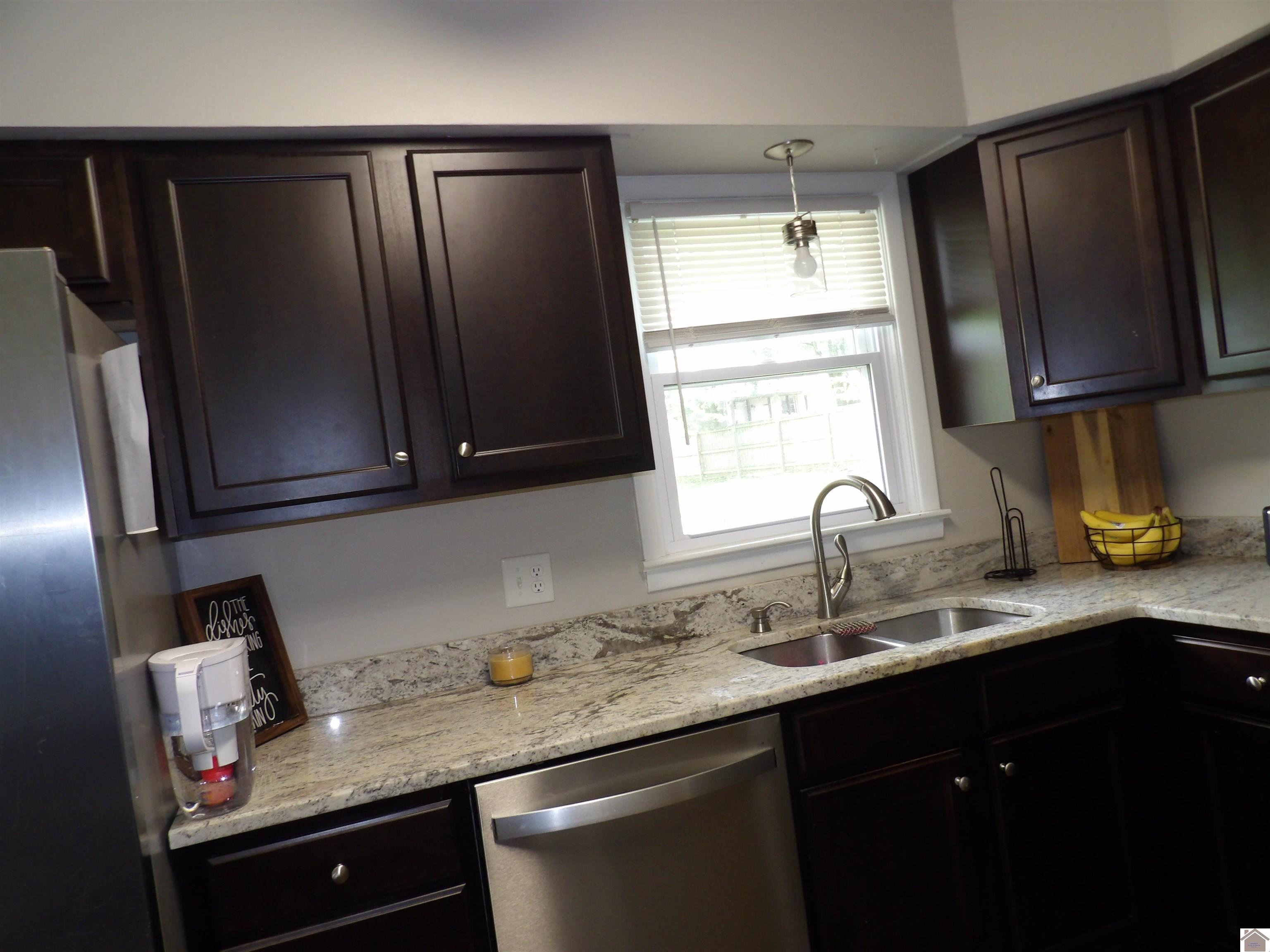 719 Elder Street Property Photo 14