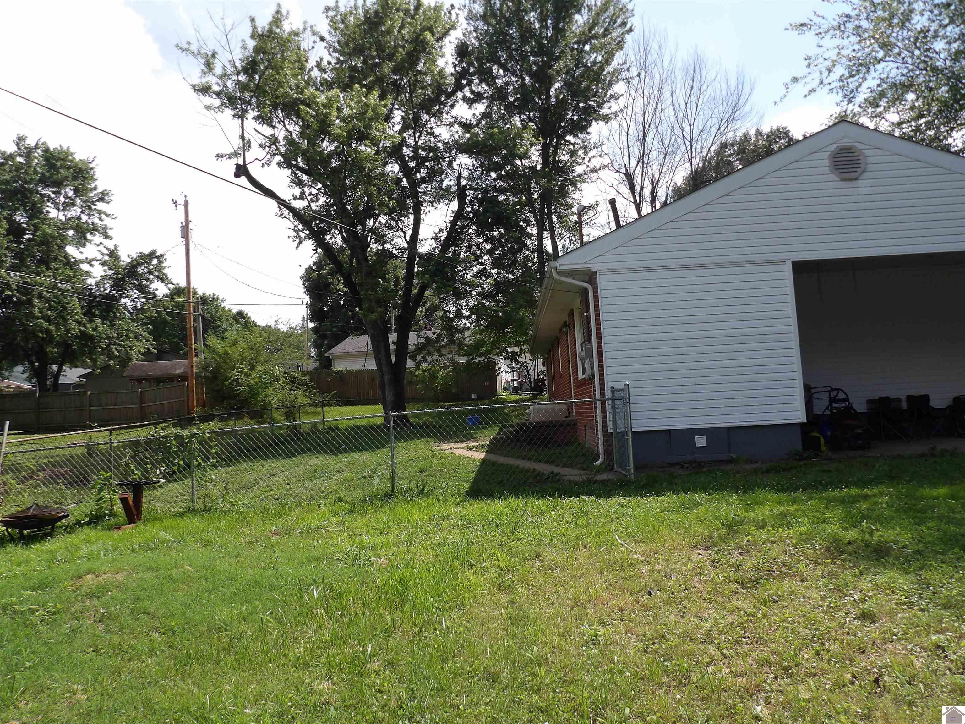 719 Elder Street Property Photo 30