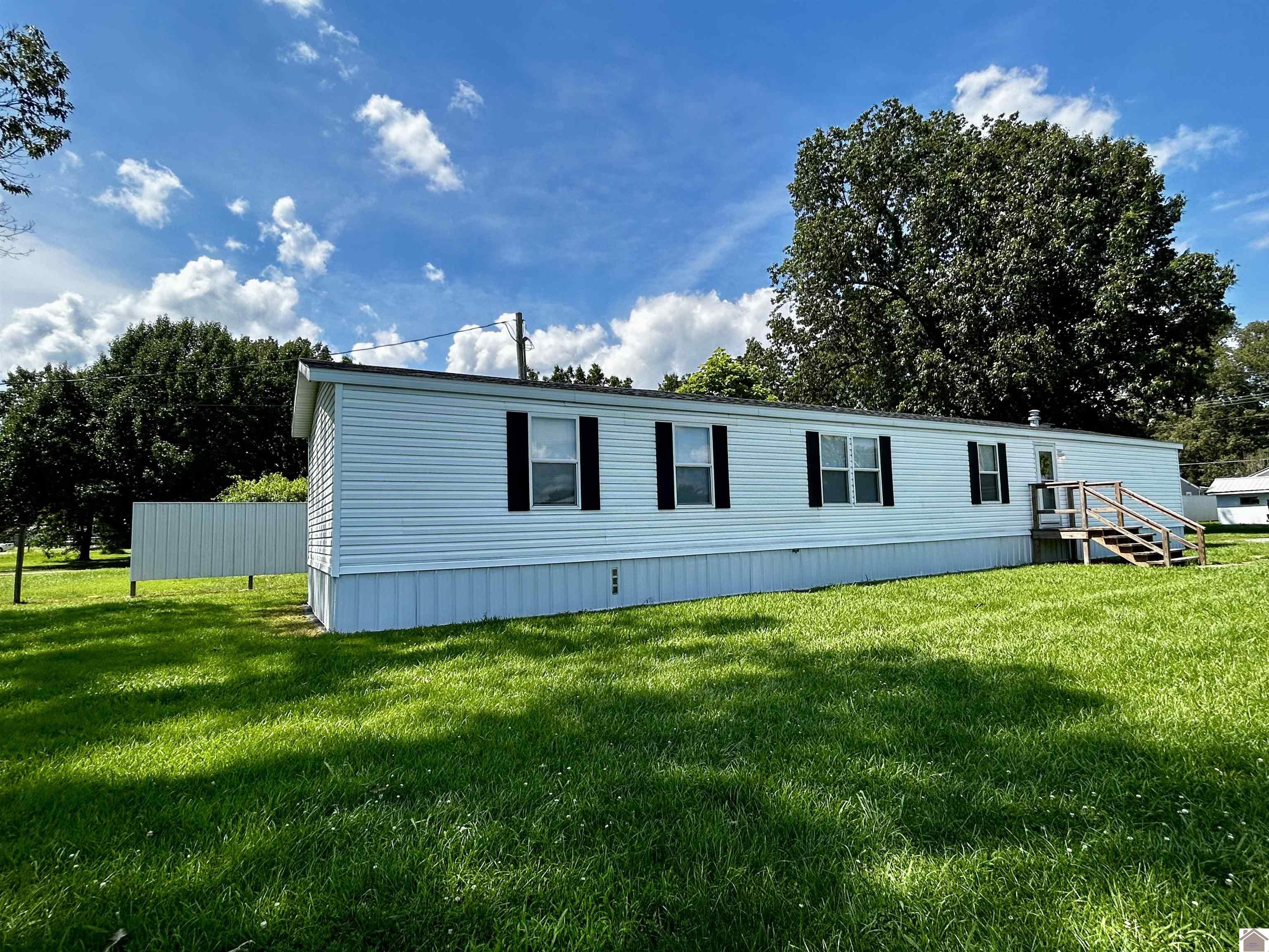 107 Beckham Avenue Property Photo 1
