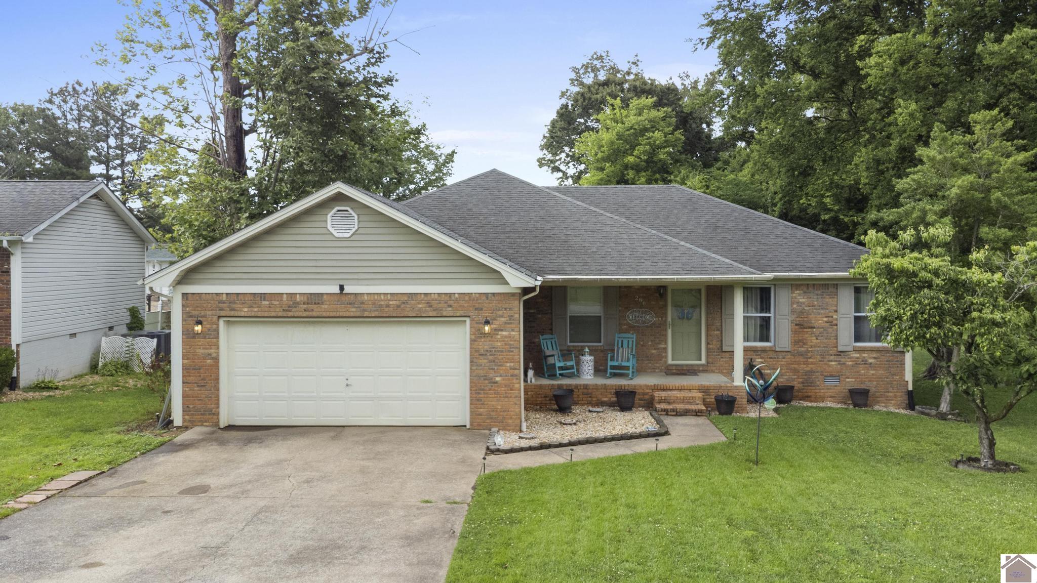 286 Hillington Drive Property Photo 1