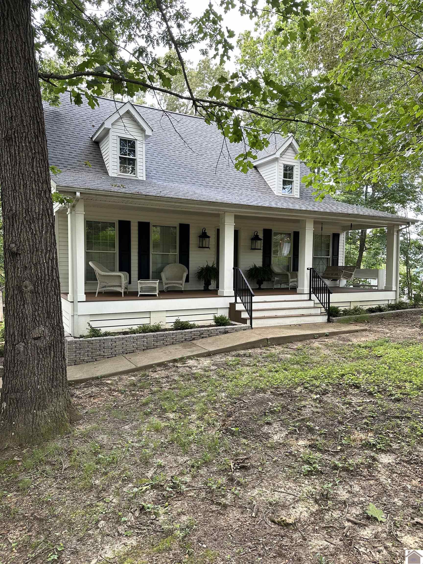 89 Whitley Court Property Photo 1