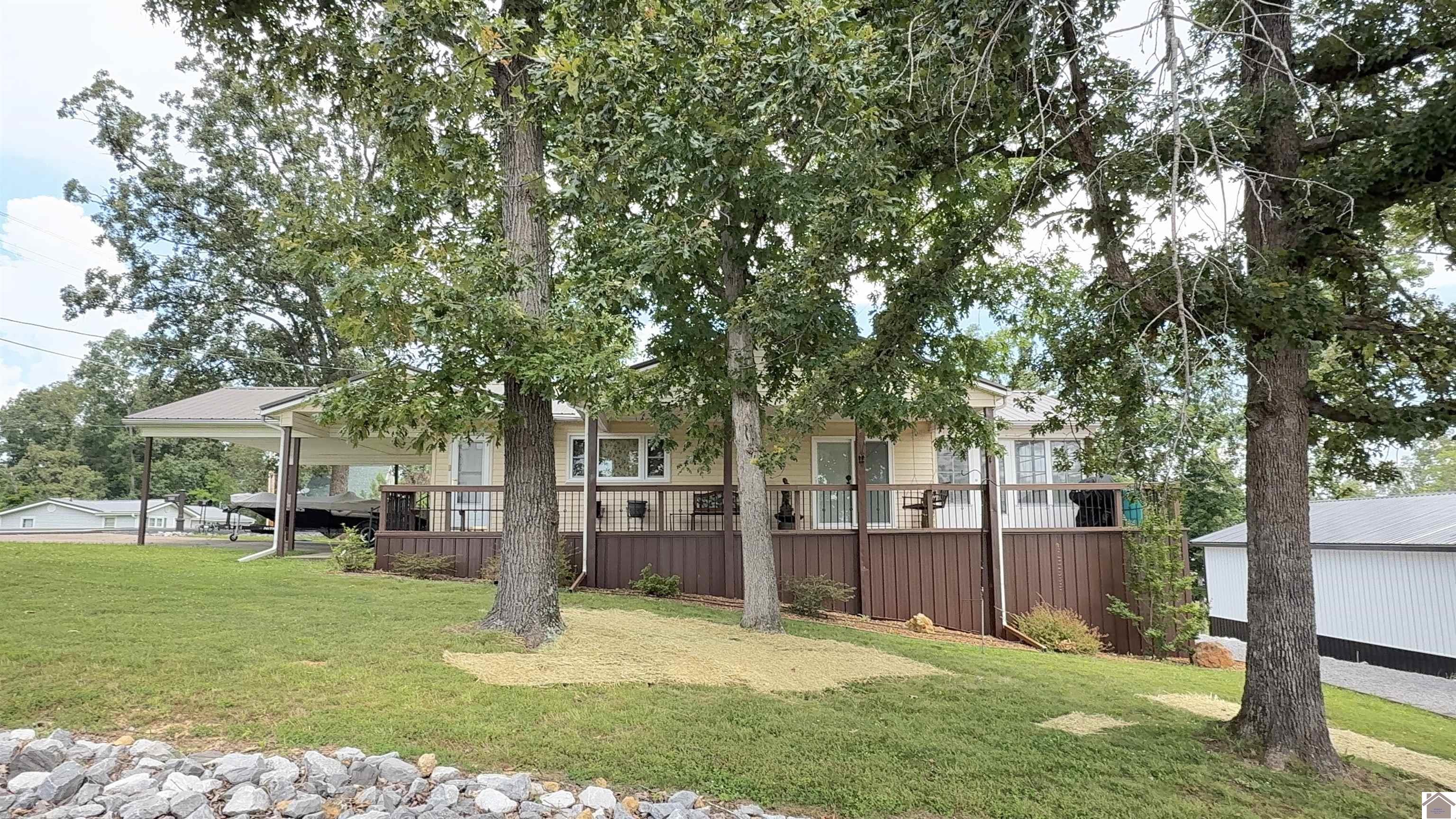 400 Cambridge Shore Drive Property Photo 1