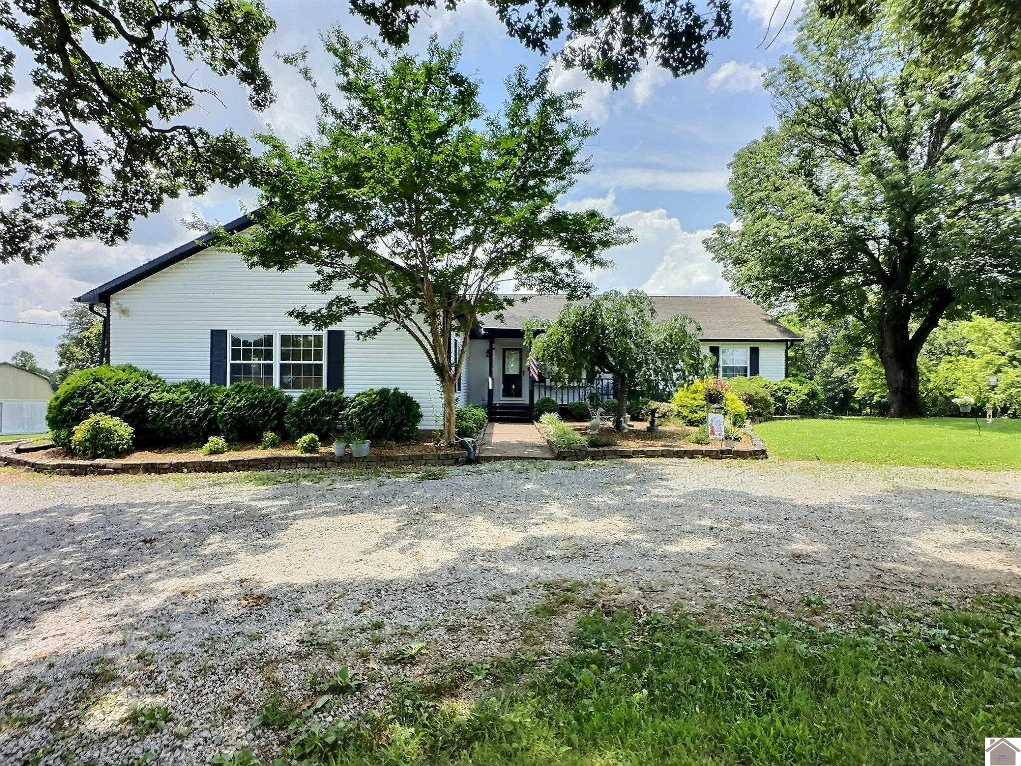 3147 St Rt 1748 W Property Photo 1