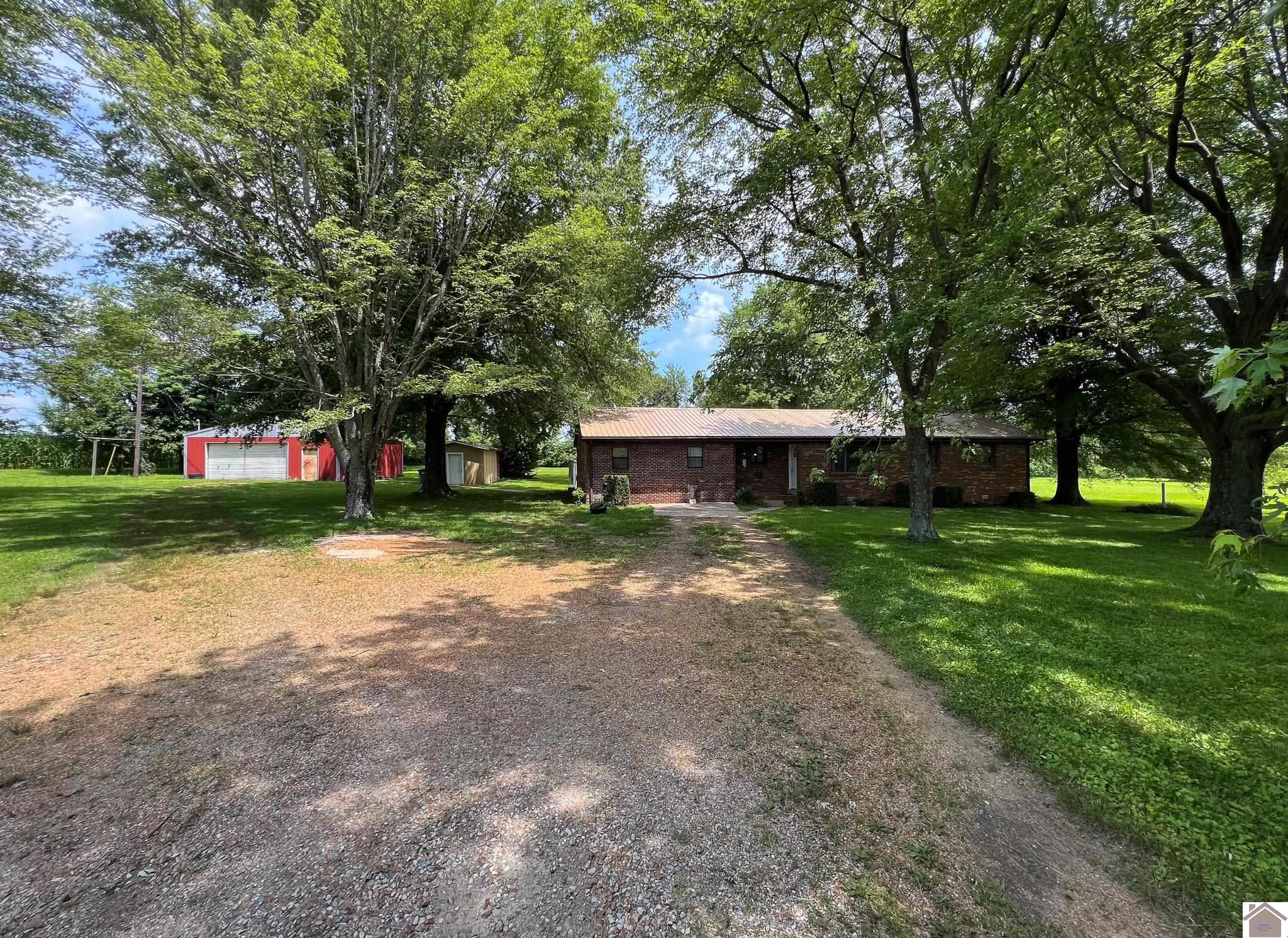 152 State Route 94 W. Property Photo 1