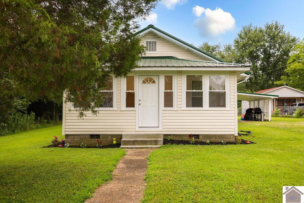 581 Clay St. Property Photo 1