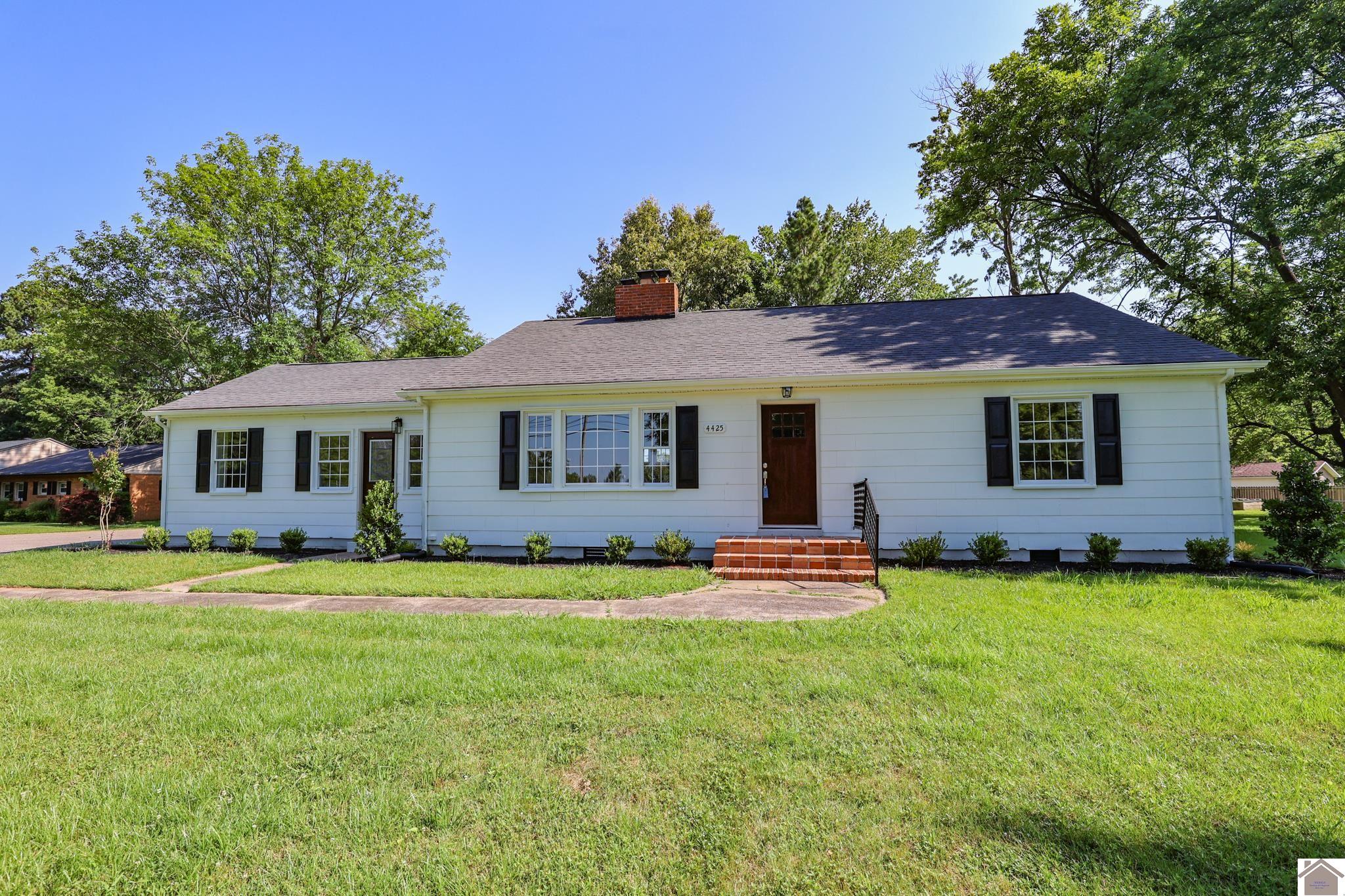 4425 Buckner Ln Property Photo 1