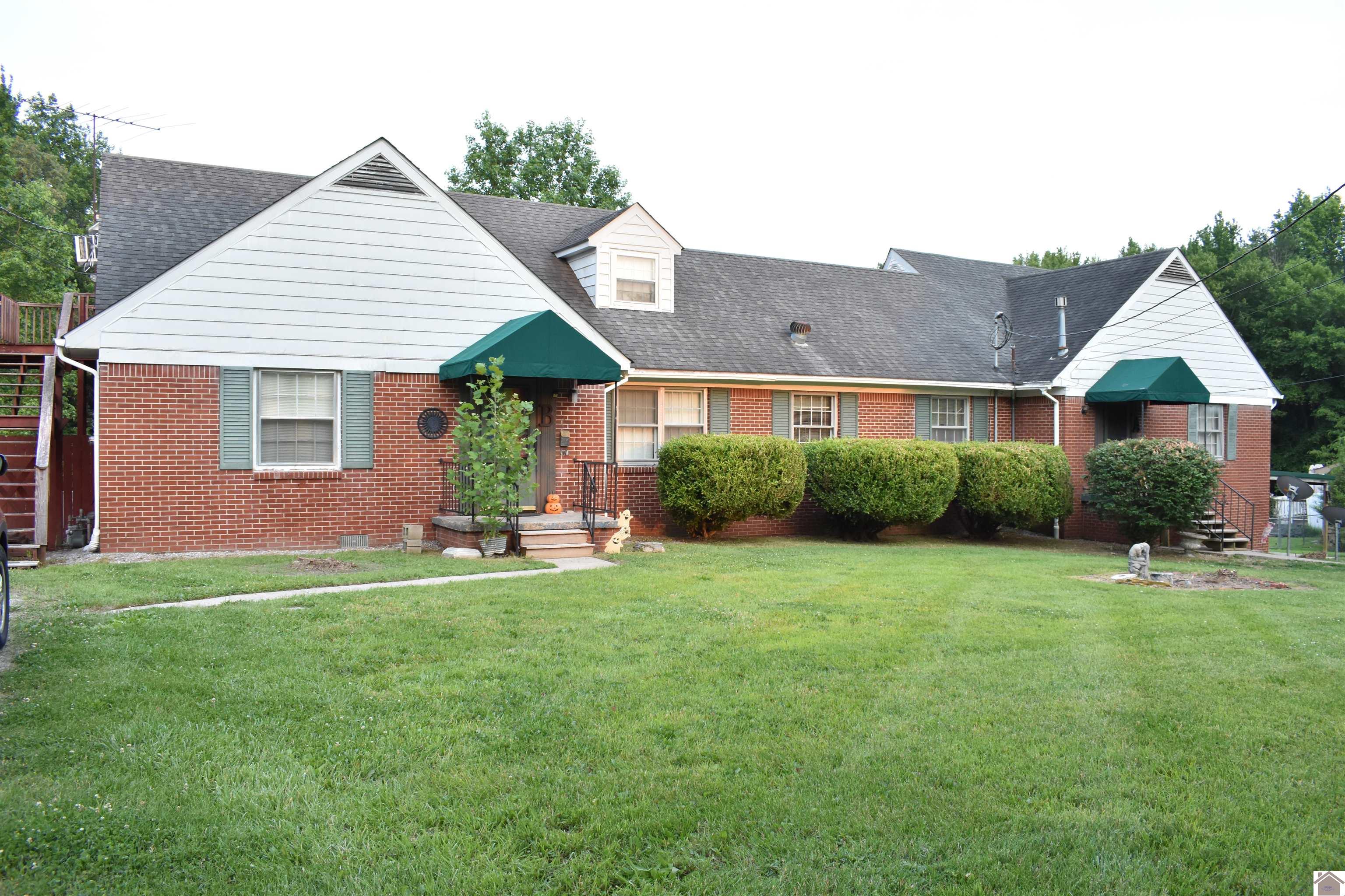 200 Crestview Drive Property Photo 1