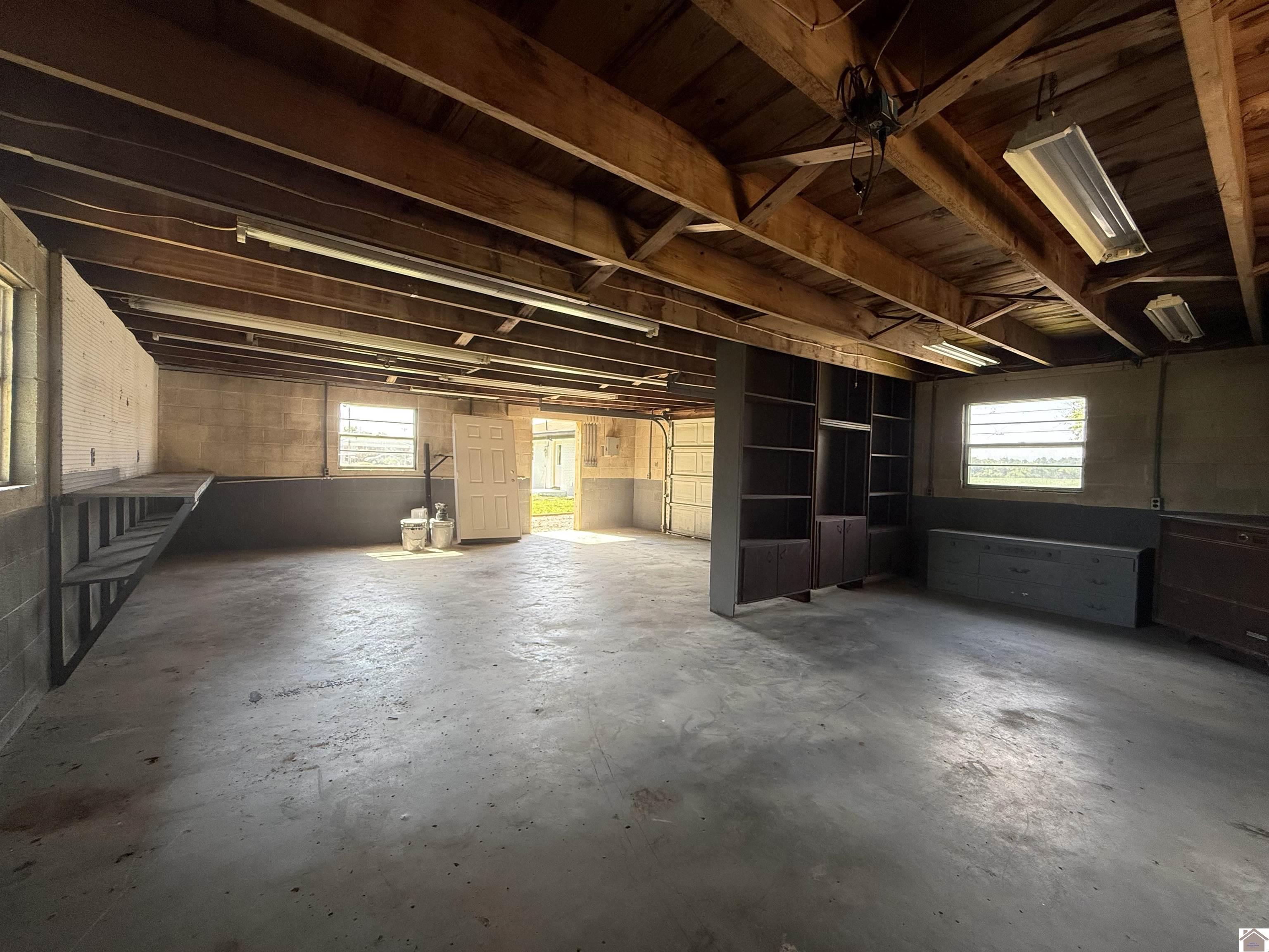 9833 State Route 121 North Property Photo 38