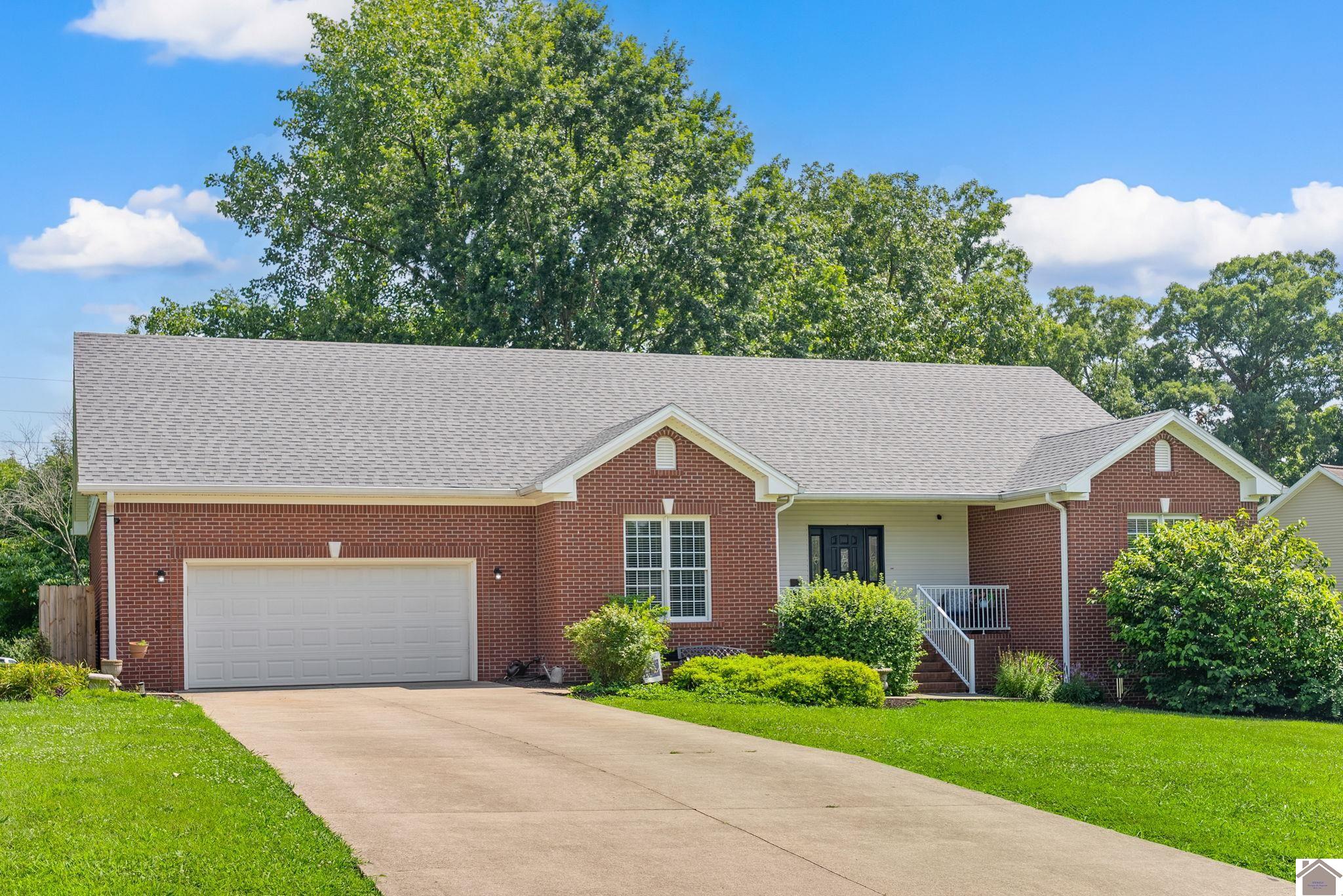 412 Cook Ct. Property Photo 1