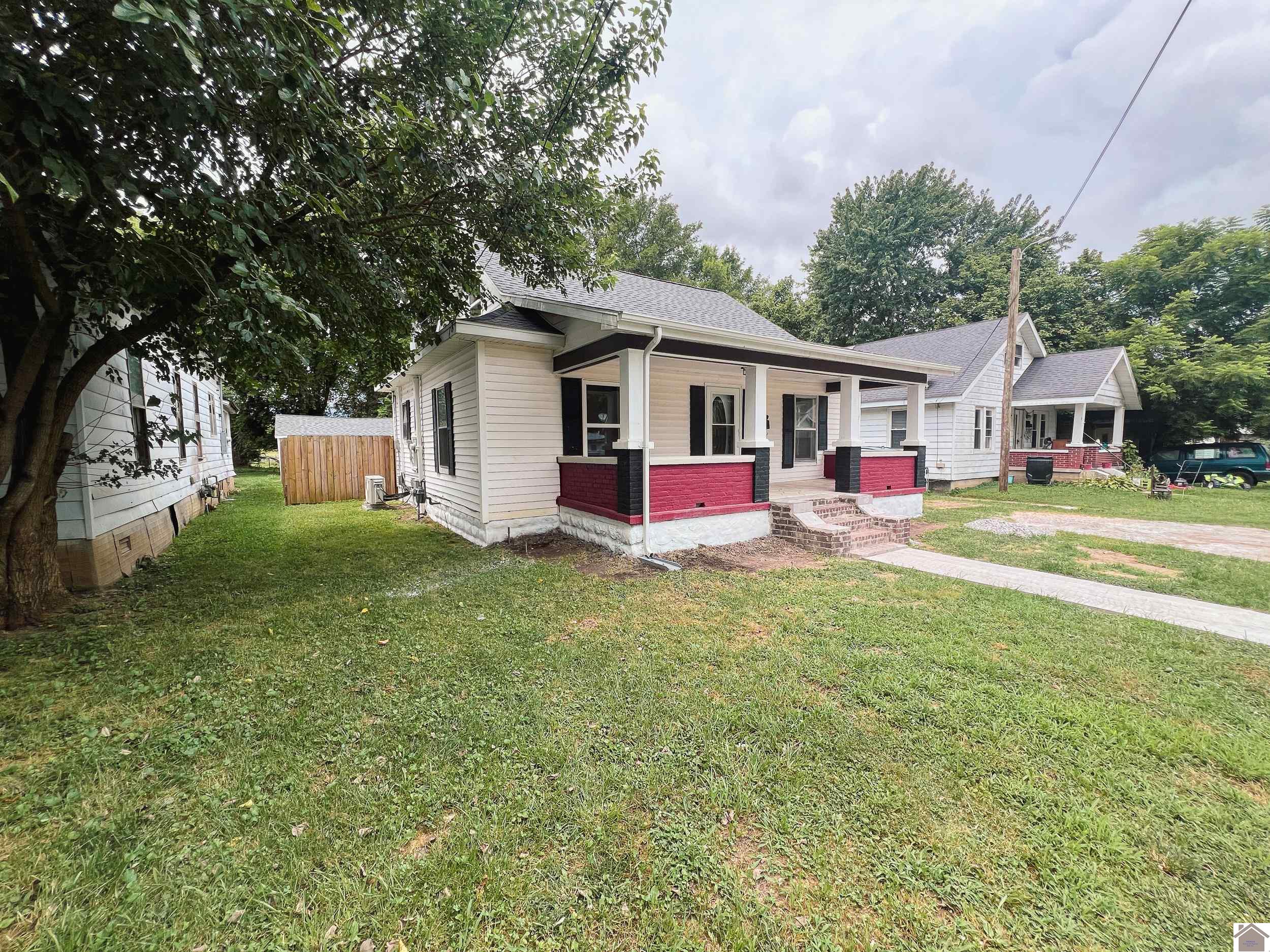 805 Mechanic St Property Photo 2