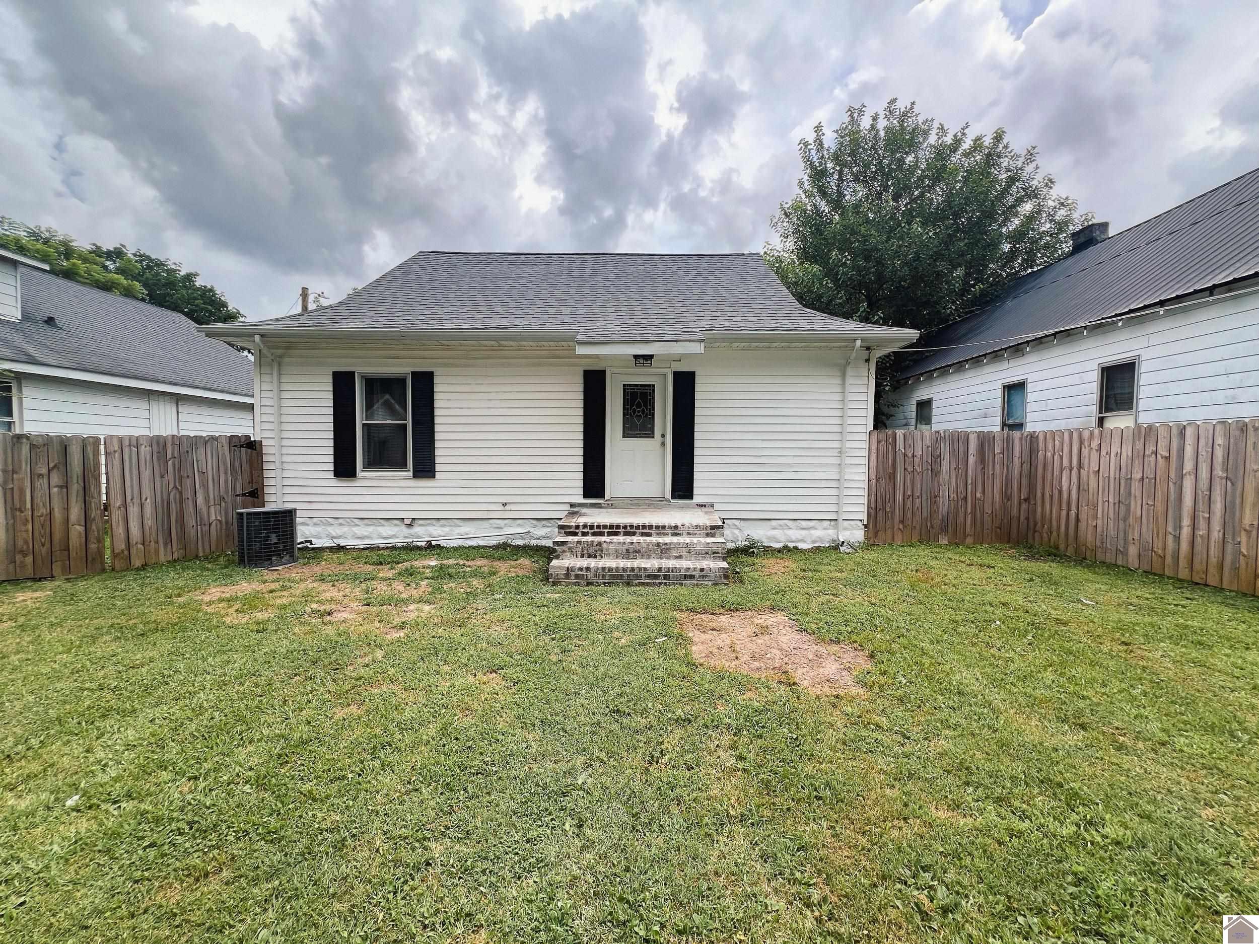 805 Mechanic St Property Photo 4