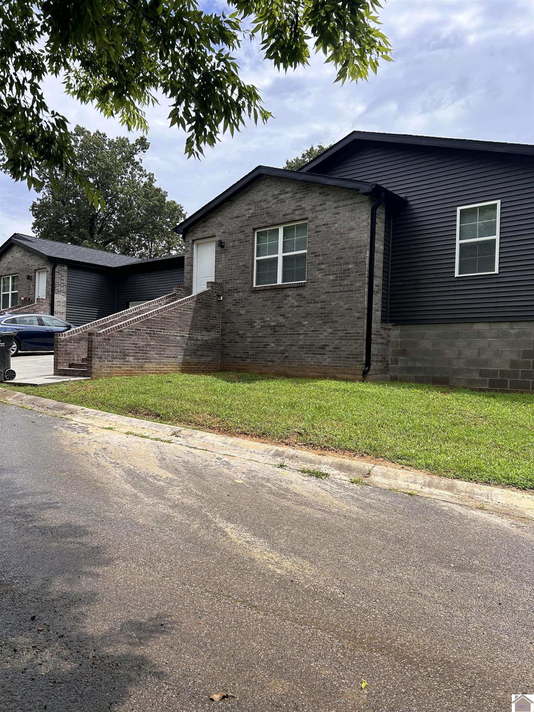 208 Wright Avenue Property Photo 1