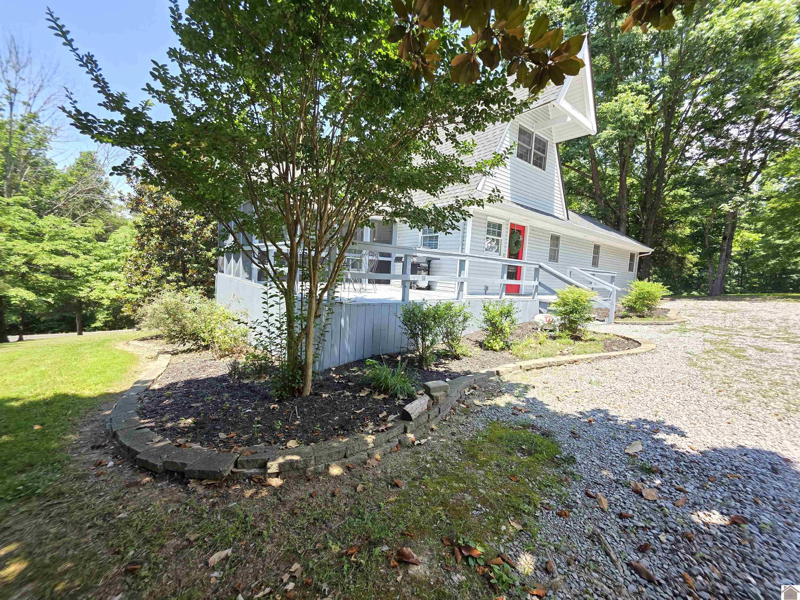 1405 Goose Hollow Property Photo 2