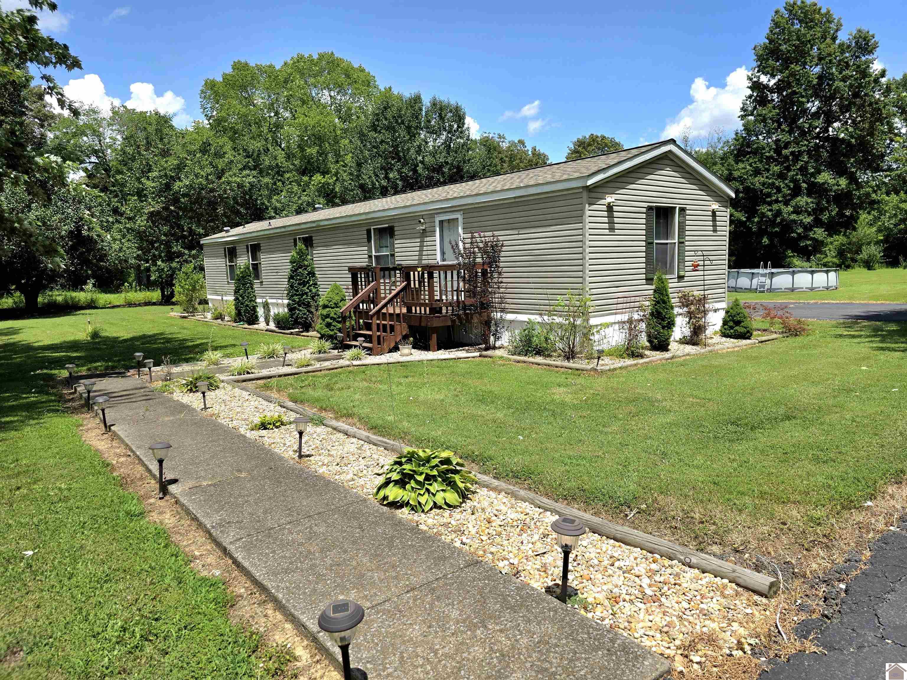 708 Sharpe School Rd Property Photo 1