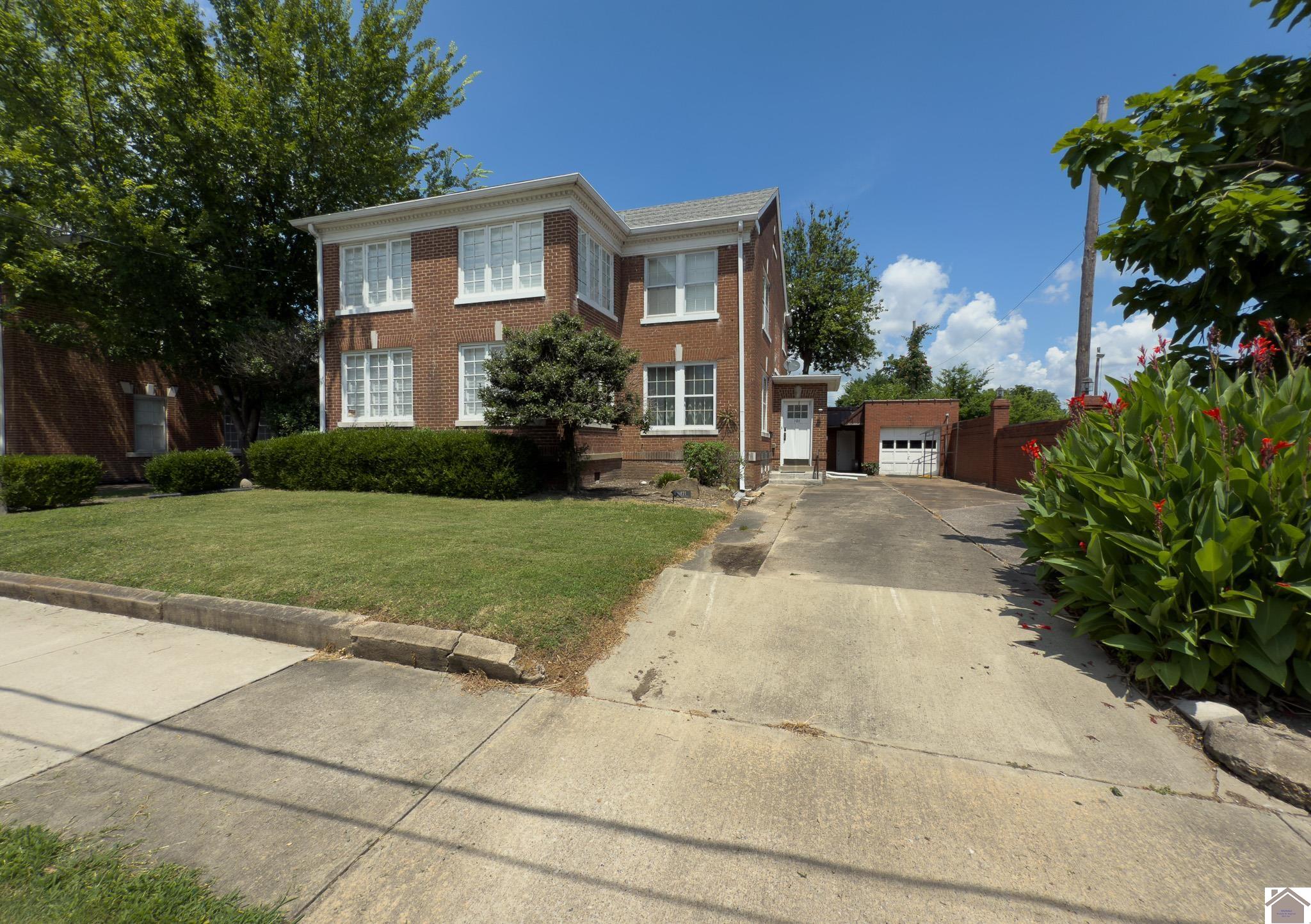 421 Monroe St Property Photo 1