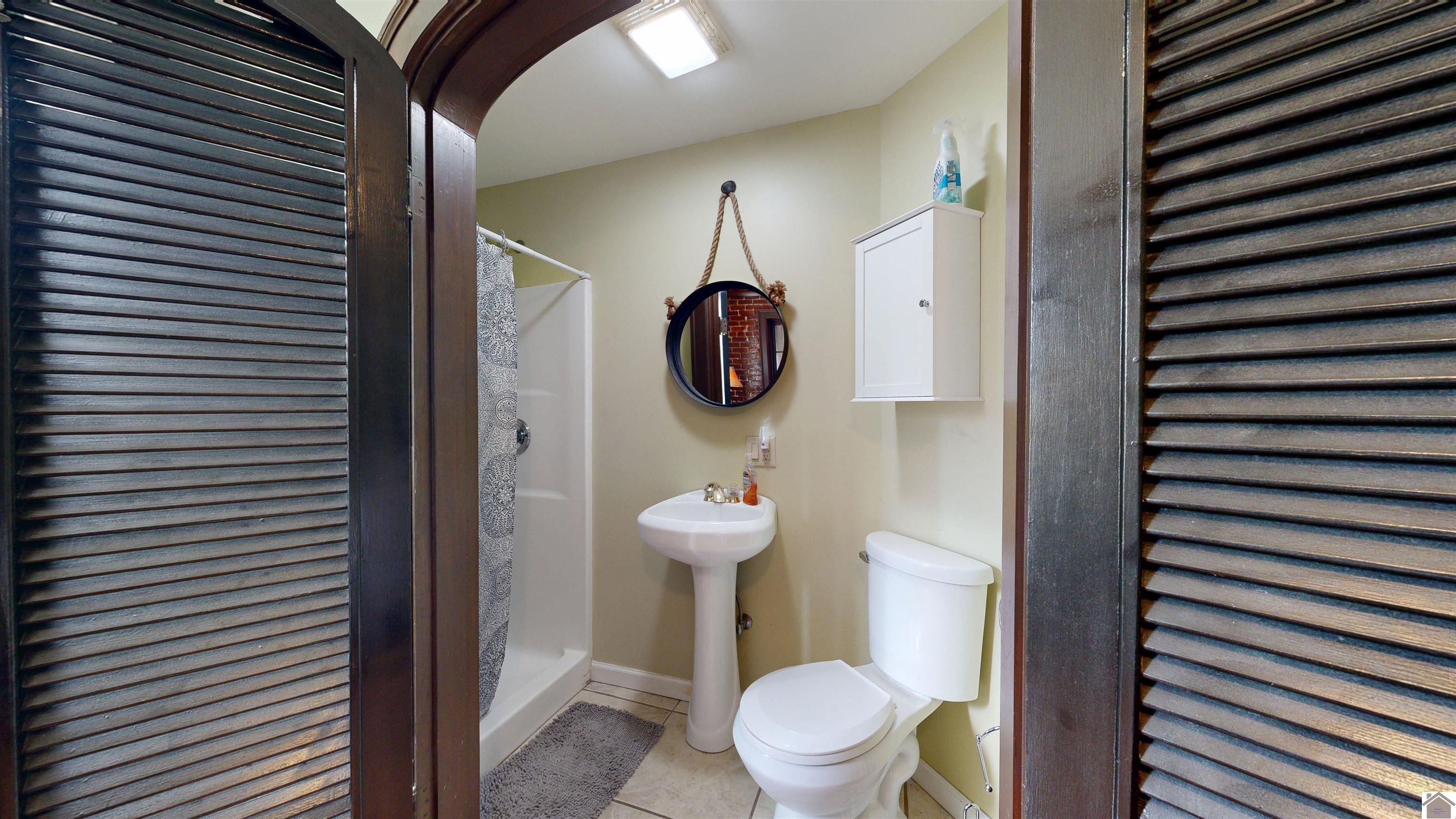 421 Monroe St Property Photo 11