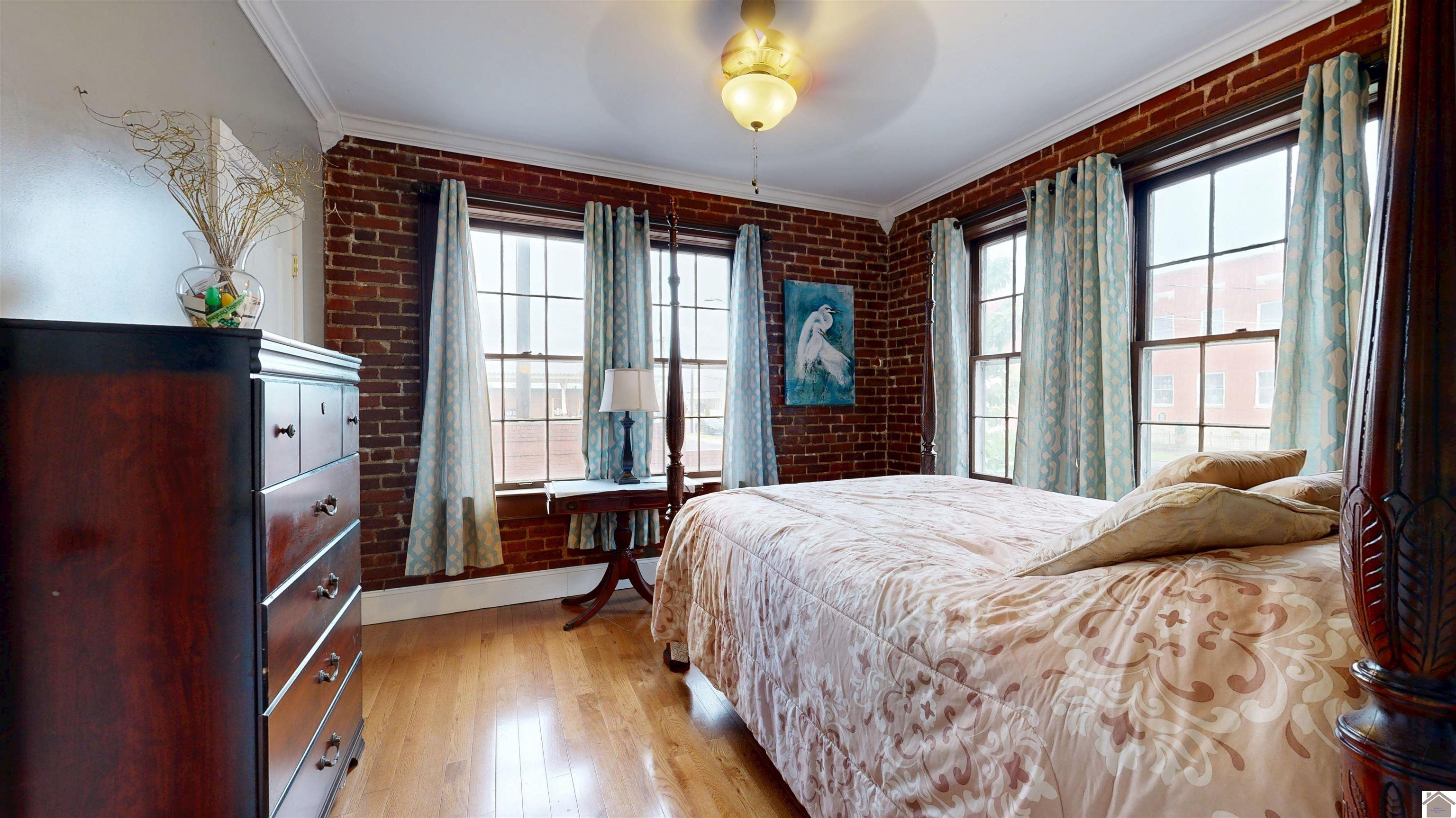 421 Monroe St Property Photo 14