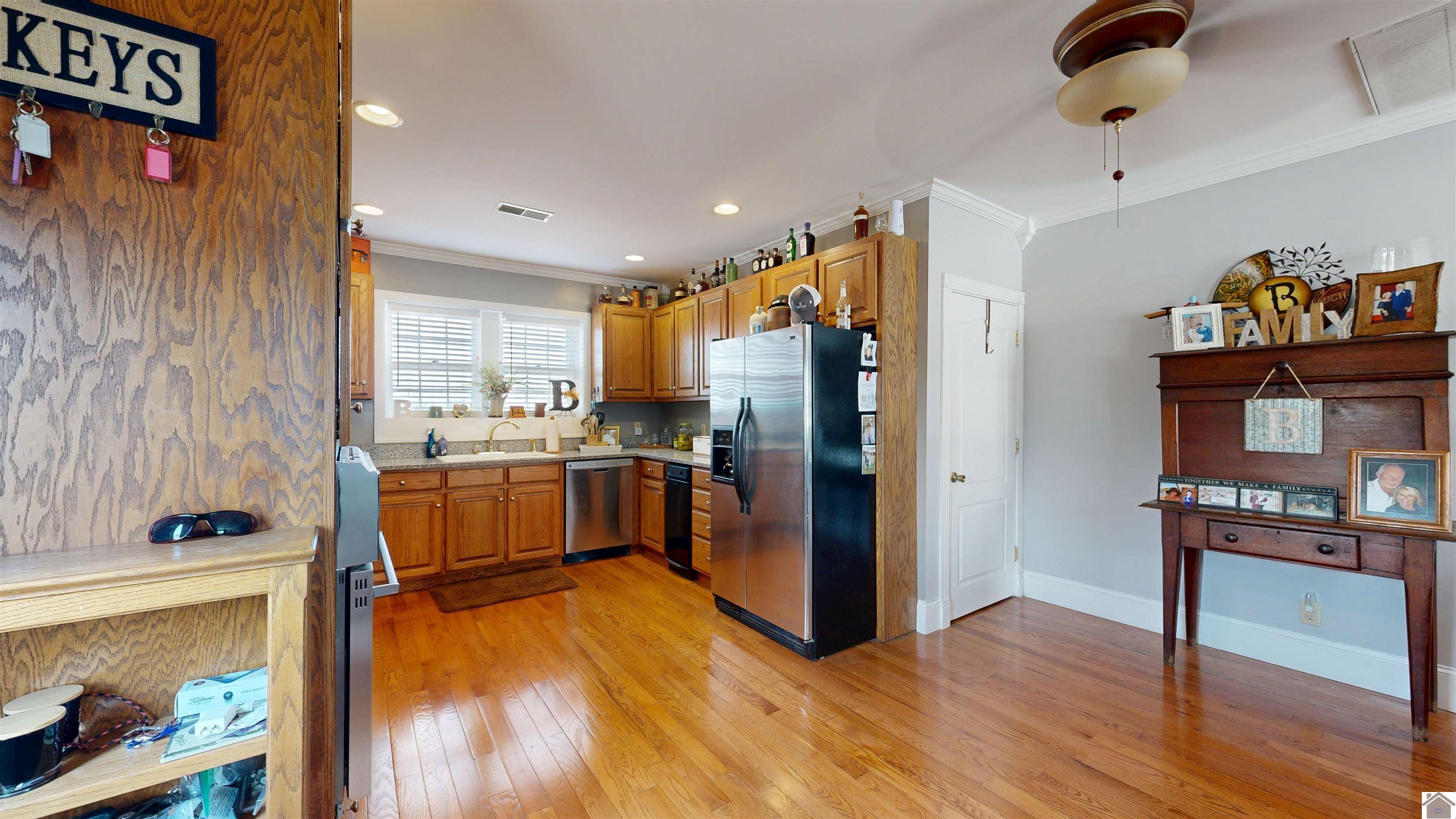 421 Monroe St Property Photo 20