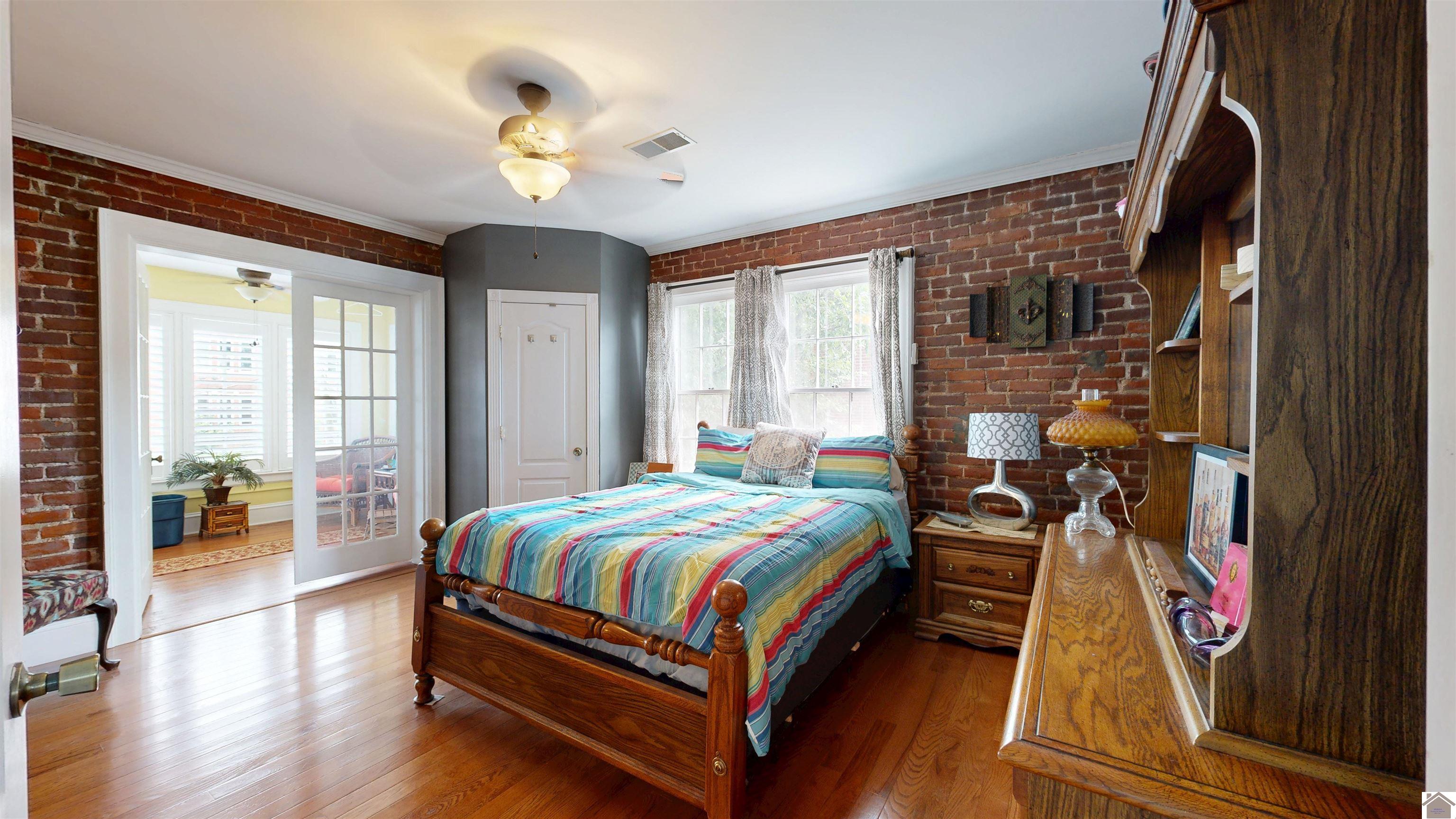 421 Monroe St Property Photo 23