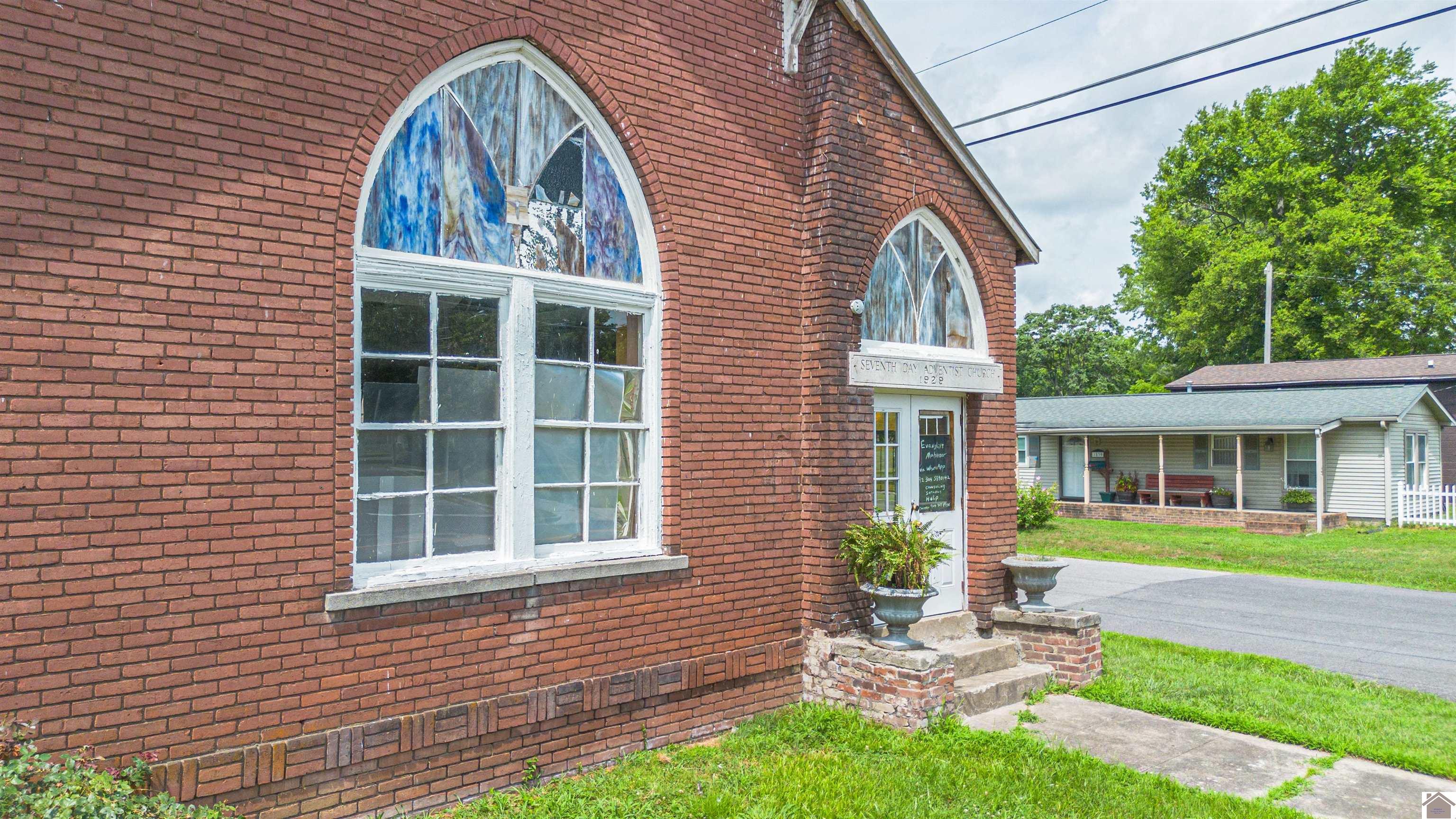 1901 Bridge Street Property Photo 1