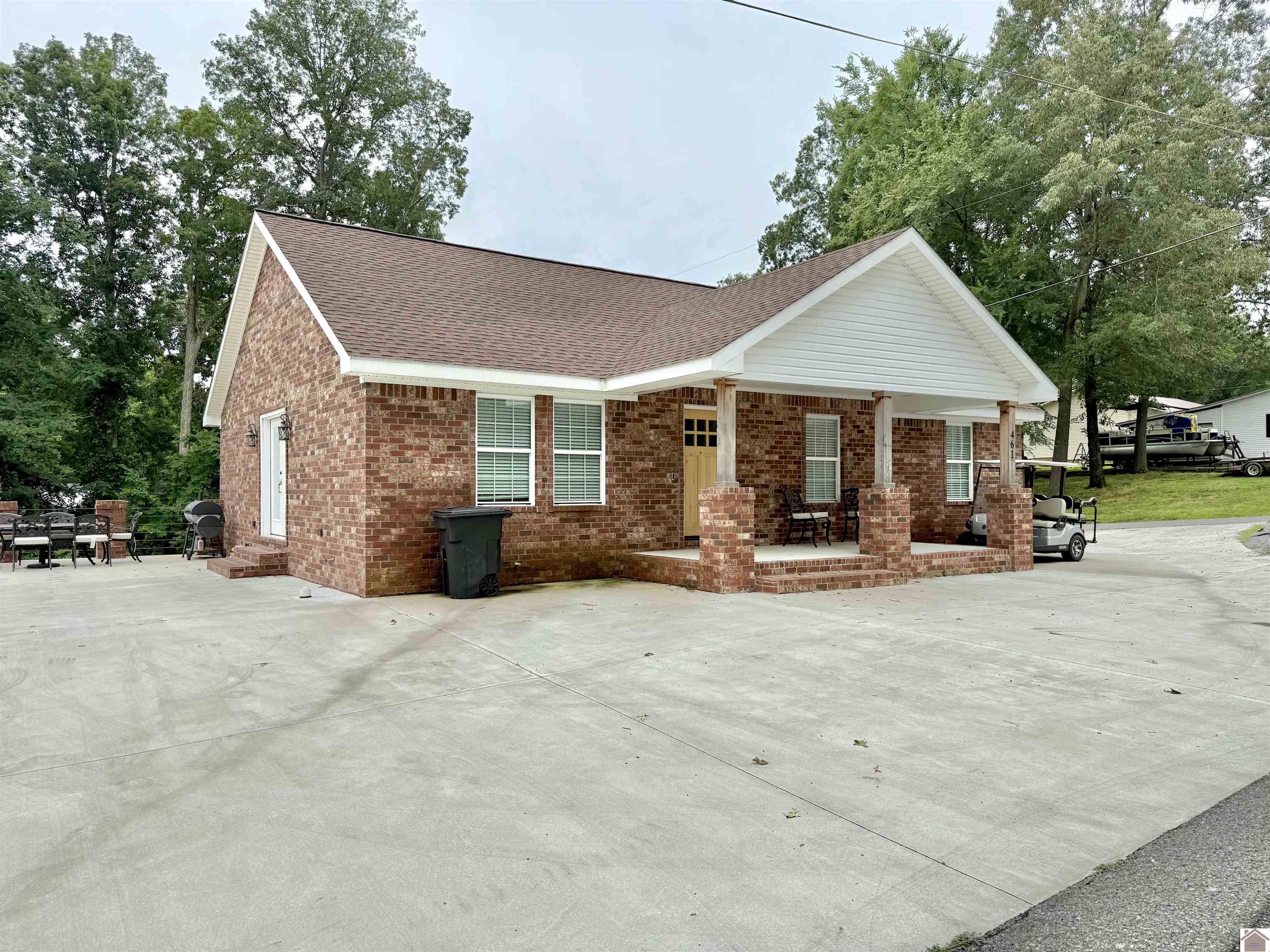 461 Castles Drive Property Photo 1