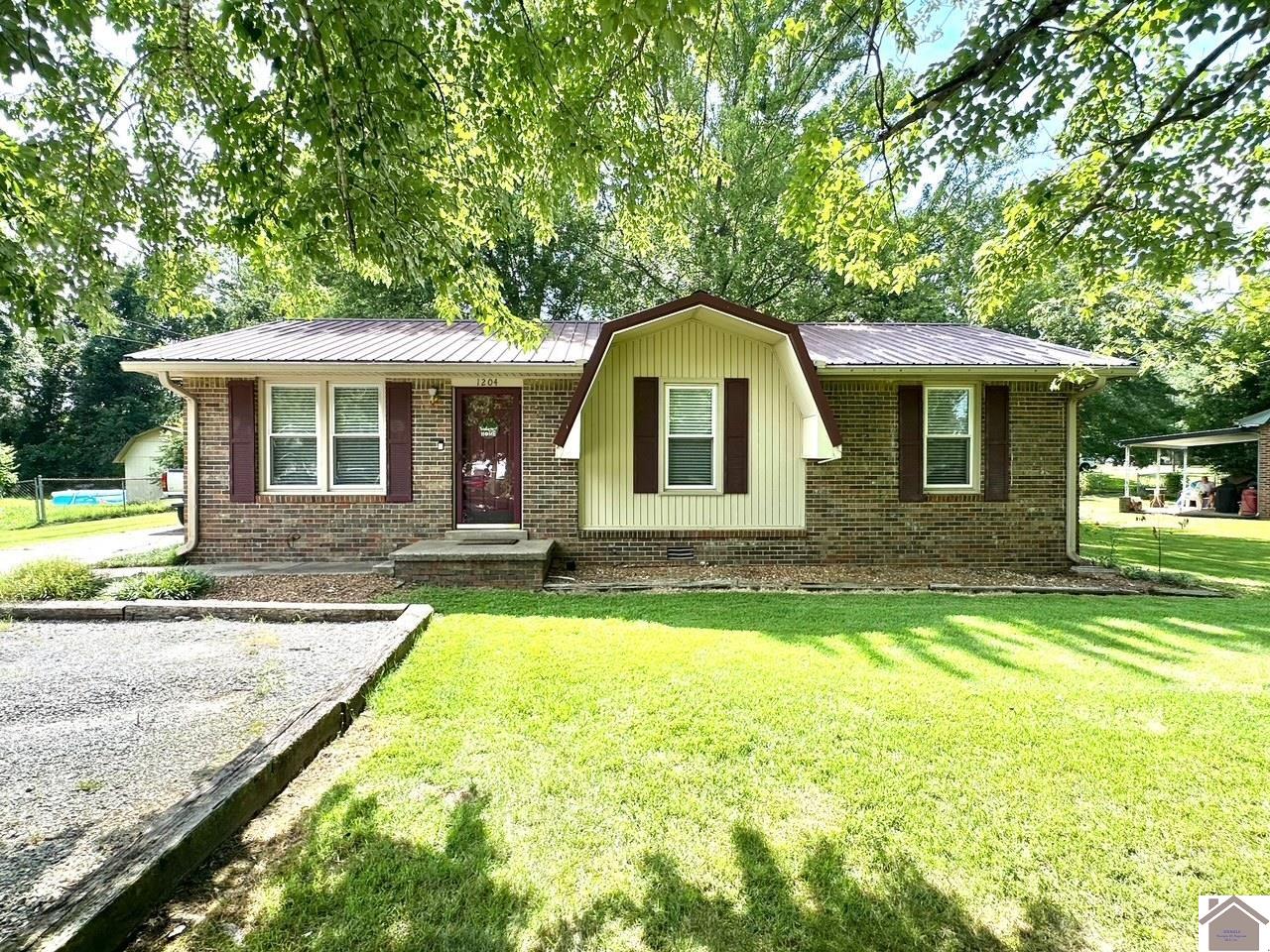 1204 Melrose Drive Property Photo 1