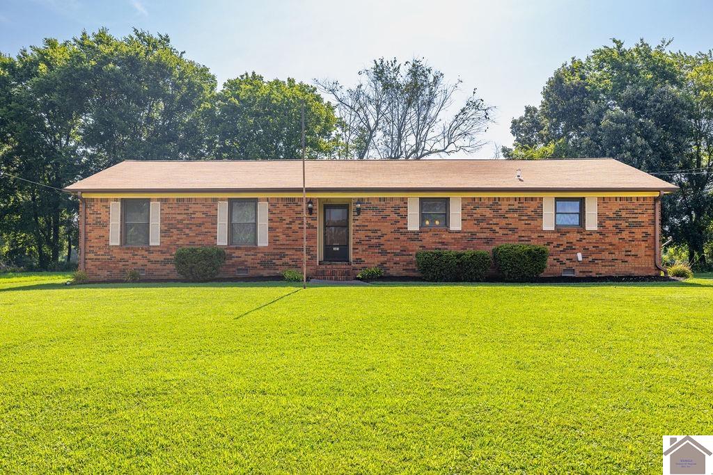 385 Maplewood Cir Property Photo 1