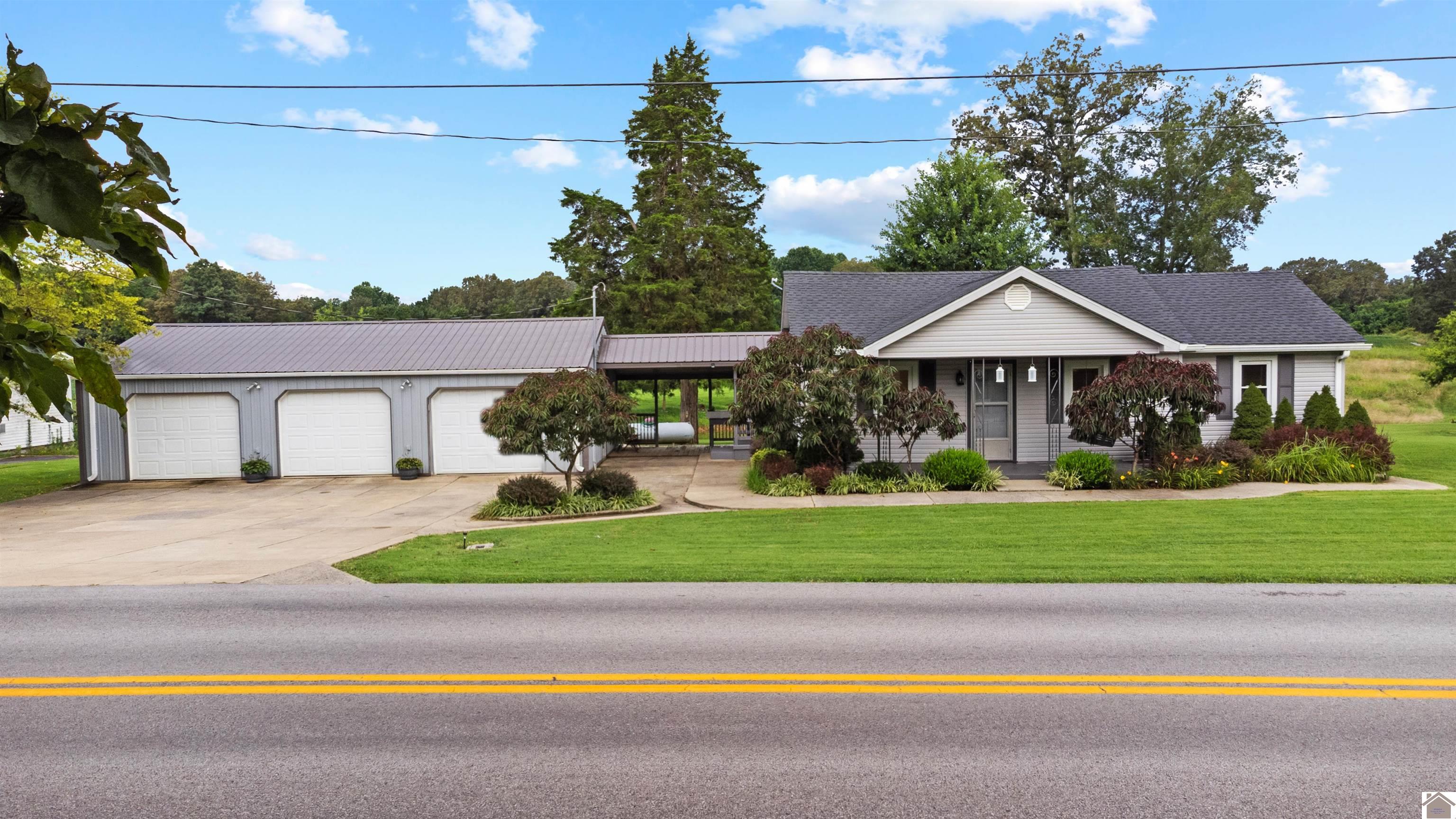 1635 South Road Property Photo 1
