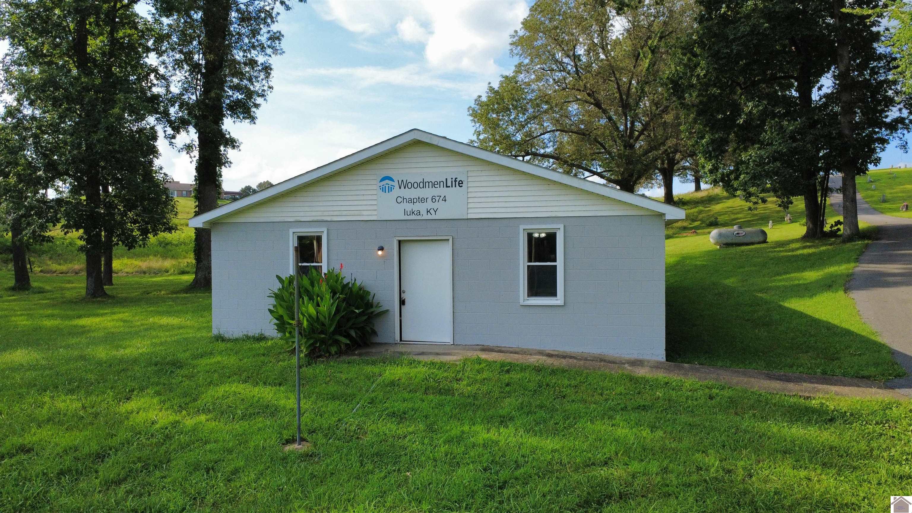 1746 Iuka Rd Property Photo 1