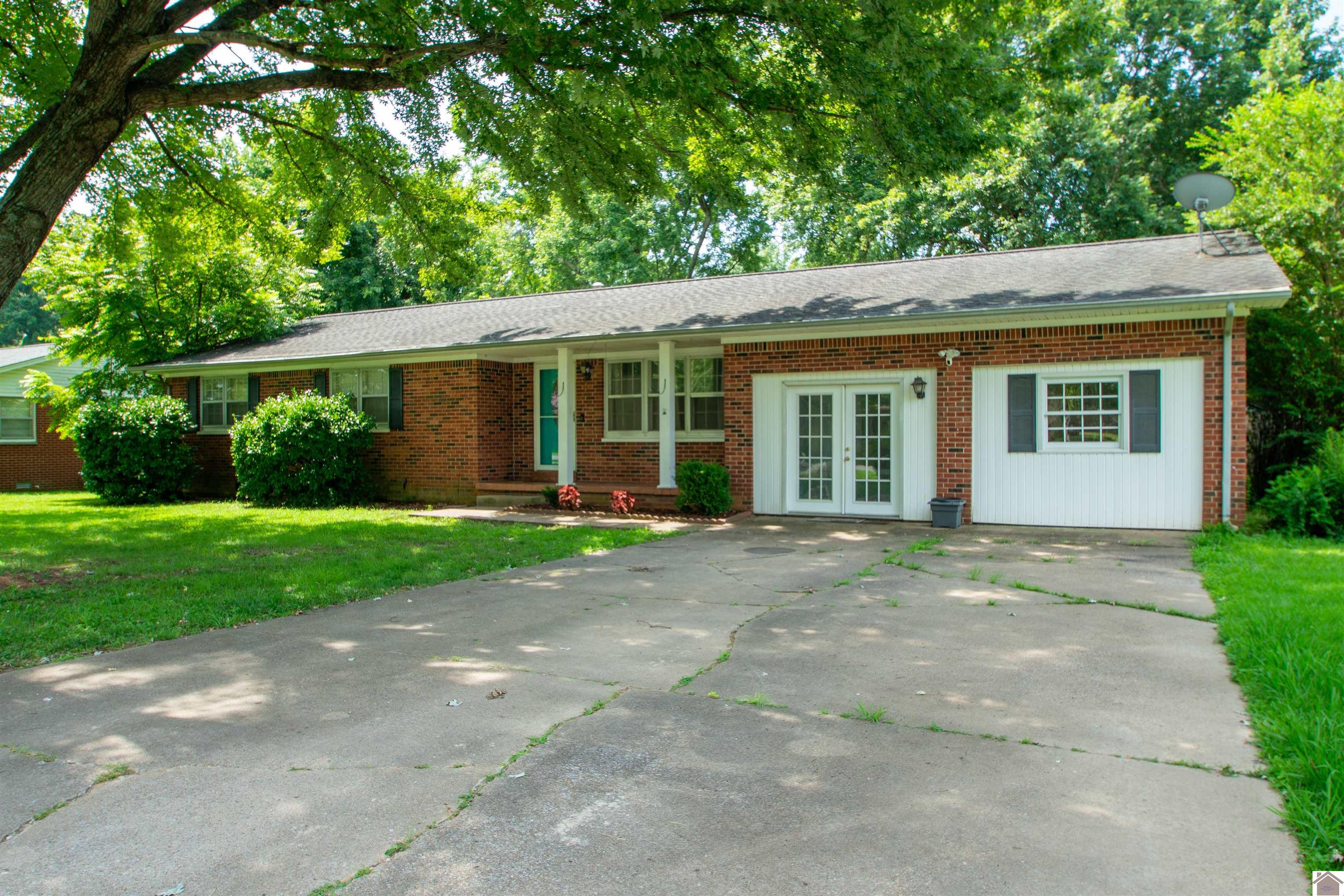 6845 Greenfield Dr Property Photo 1