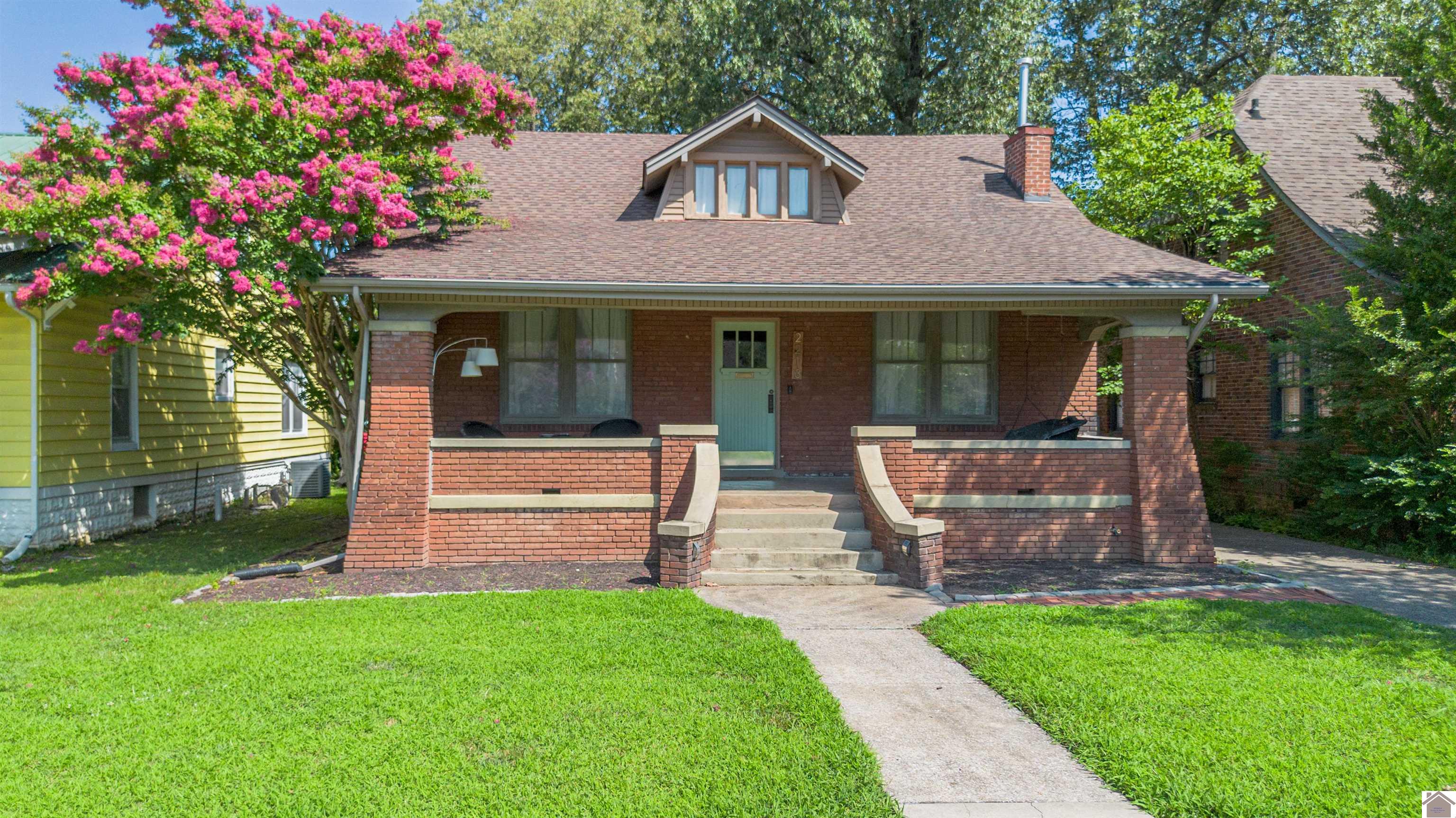 2213 Monroe Street Property Photo 1