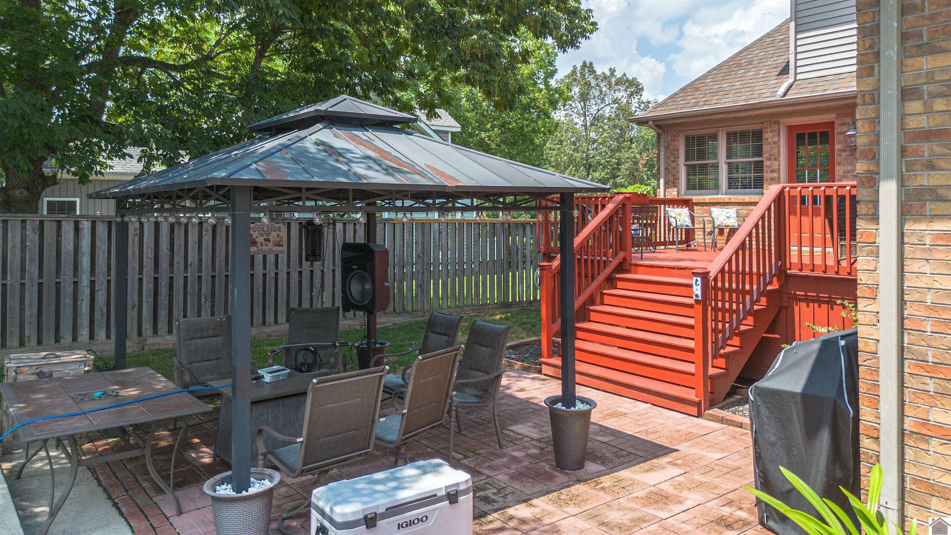 210 Pinebrook Property Photo 10