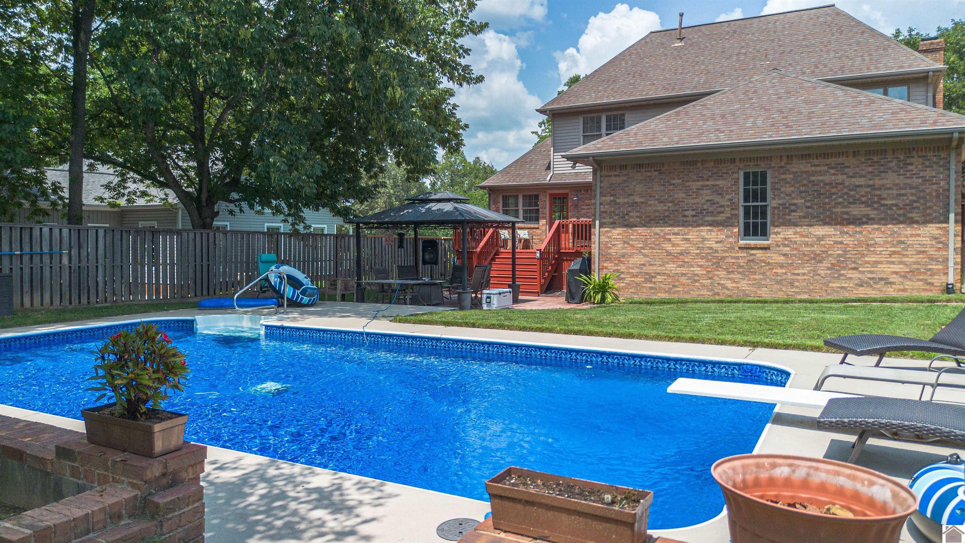 210 Pinebrook Property Photo 14